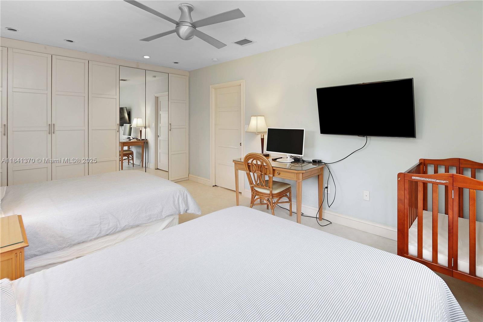 742 Harrison St, Hollywood, Florida image 19
