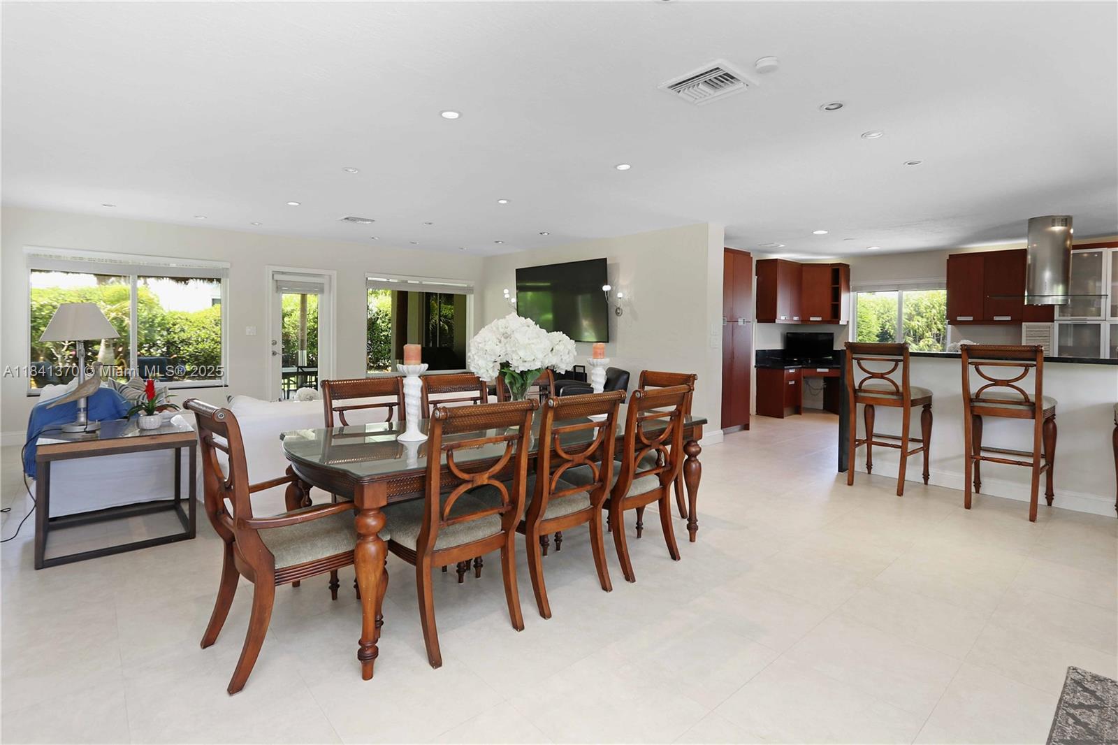 742 Harrison St, Hollywood, Florida image 5