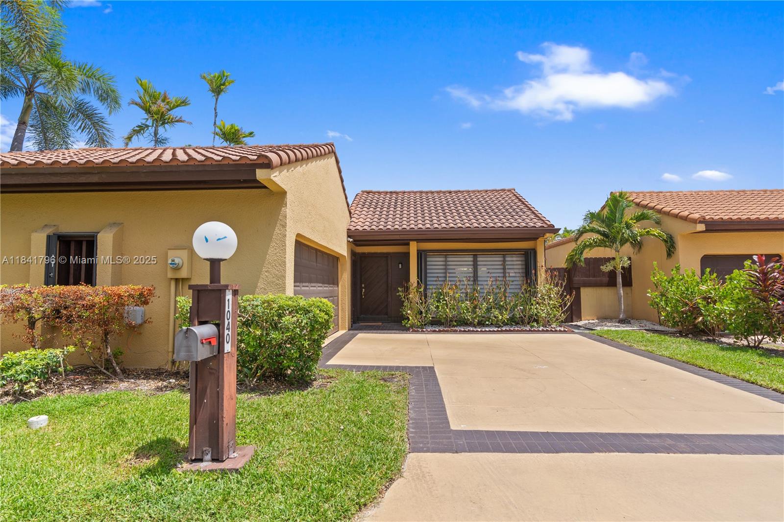 1040 NE 204th Ter, Miami, Florida image 3