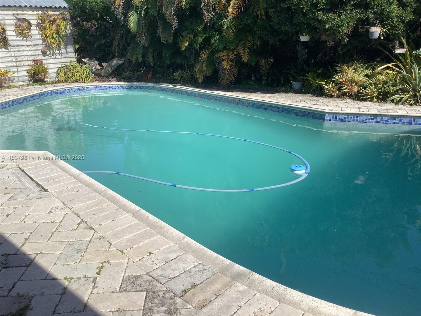 7170 SW 9th St, Pembroke Pines, Florida image 7