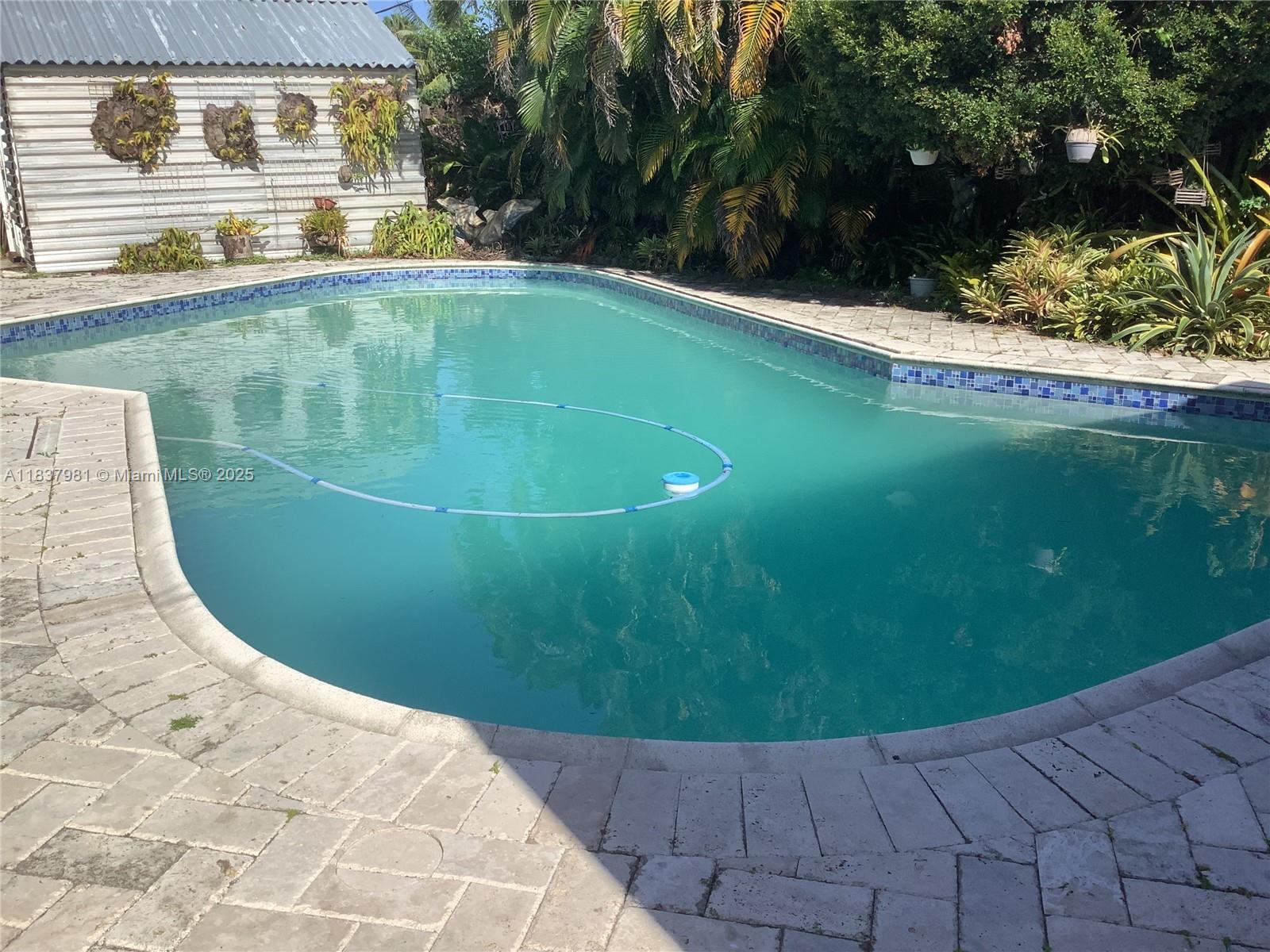 7170 SW 9th St, Pembroke Pines, Florida image 8