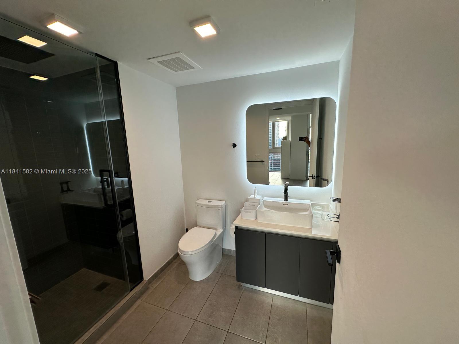 227 NE 2nd St #1602, Miami, Florida image 2