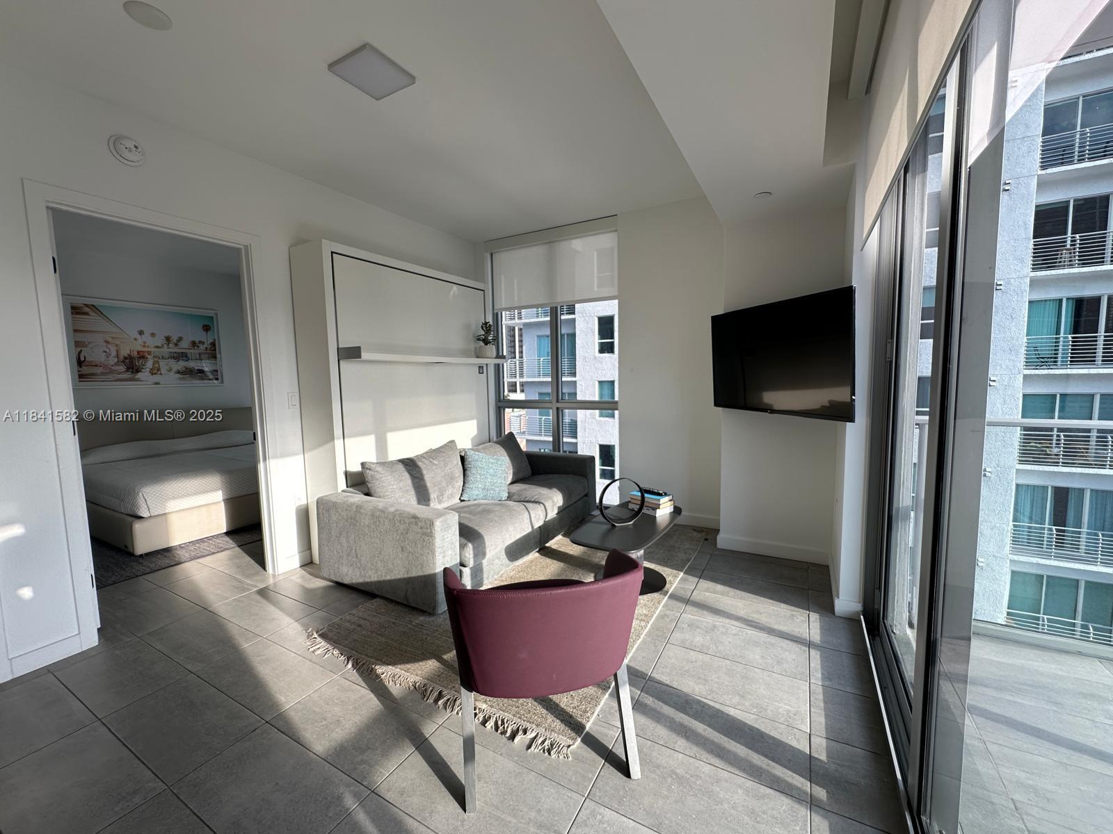 227 NE 2nd St #1602, Miami, Florida image 4