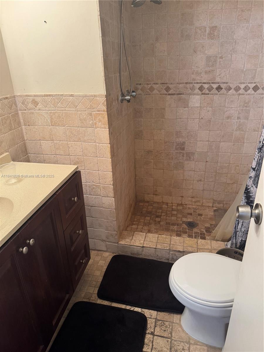 2841 Somerset Dr #312, Lauderdale Lakes, Florida image 9
