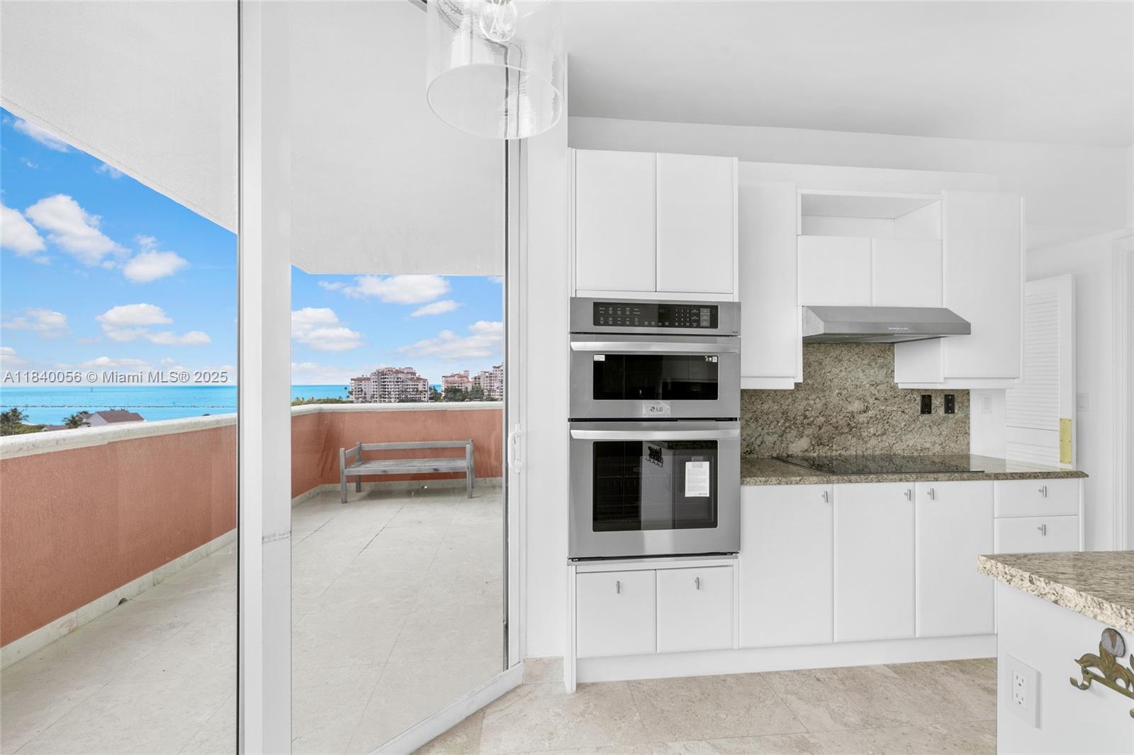 300 S Pointe Drive #801, Miami Beach, Florida image 13