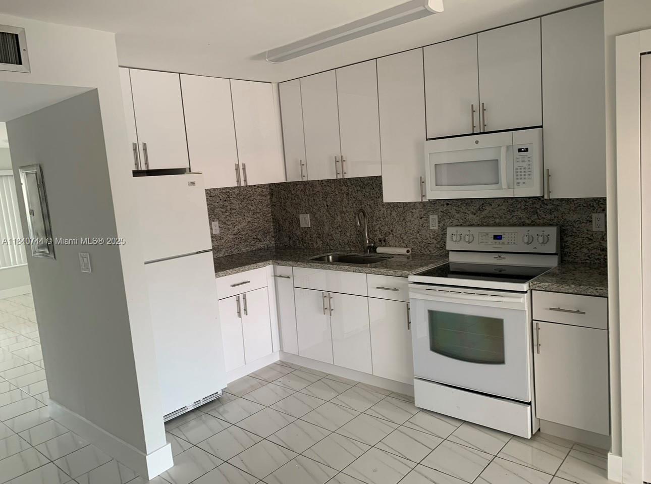 Property photo # 9