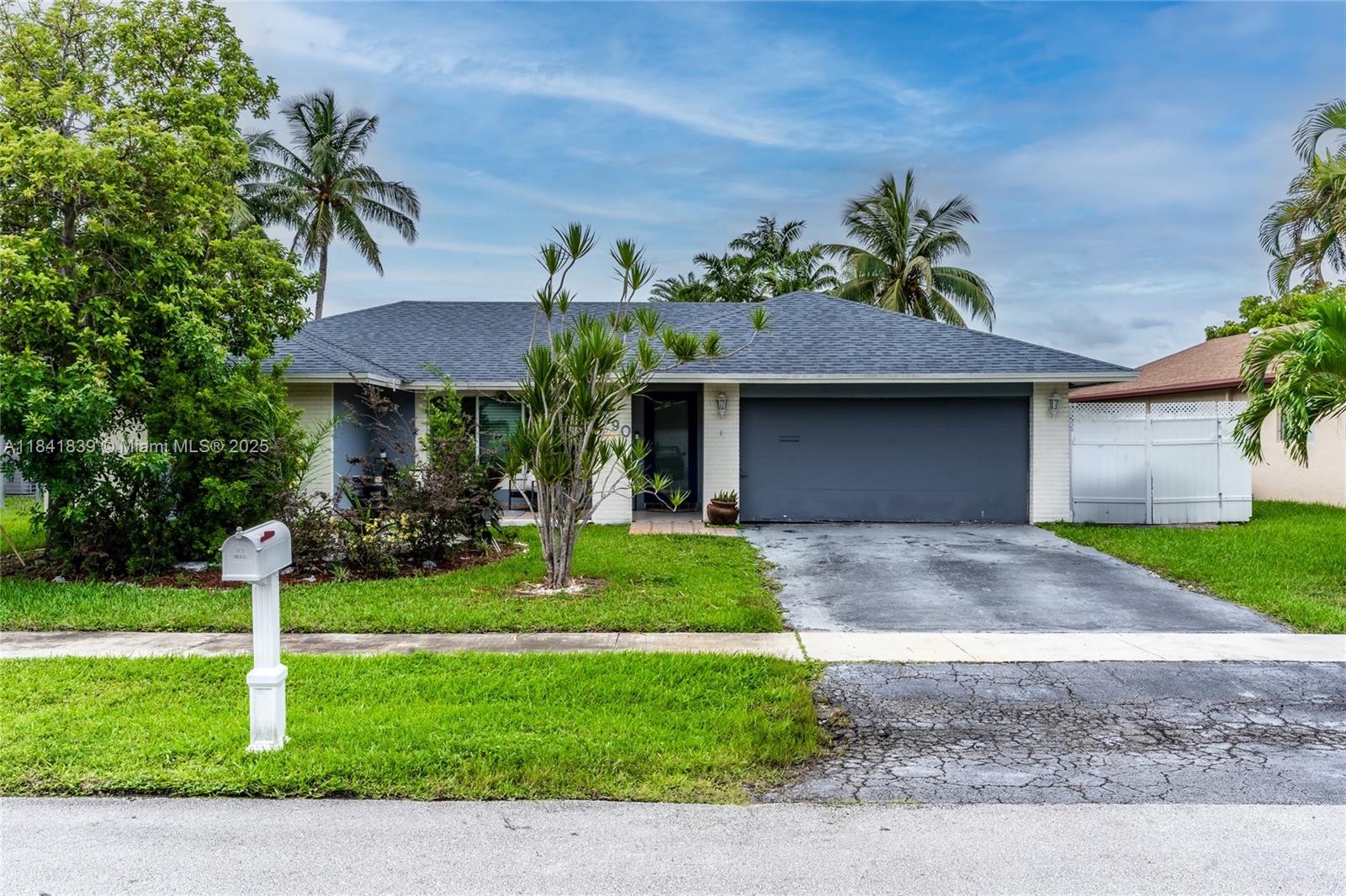 6990 NW 23rd St, Margate, Florida image 1