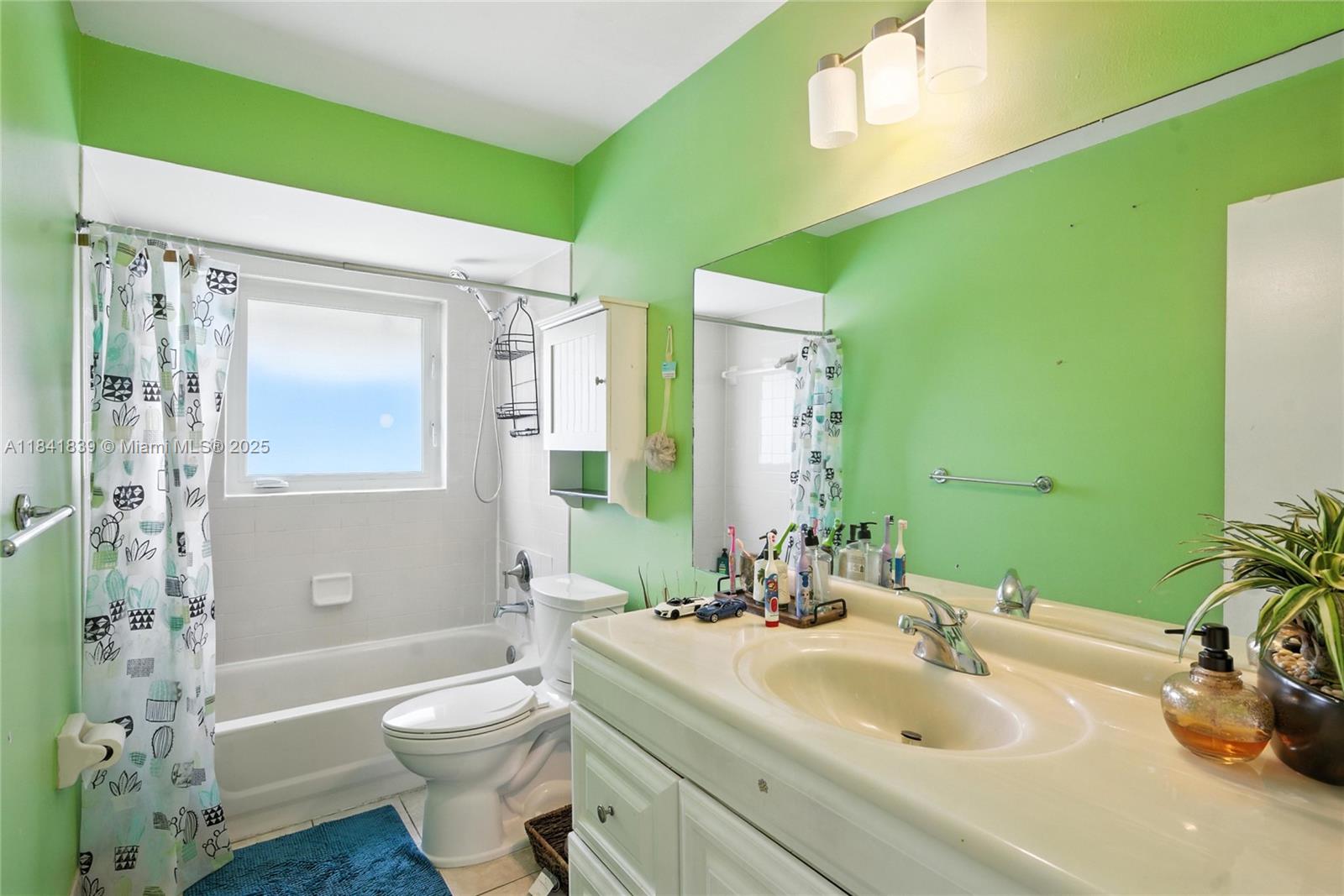 6990 NW 23rd St, Margate, Florida image 17