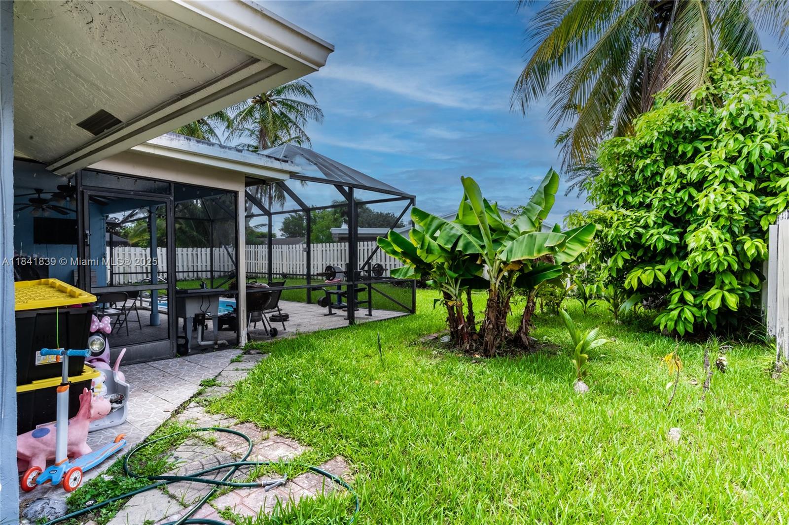 6990 NW 23rd St, Margate, Florida image 21