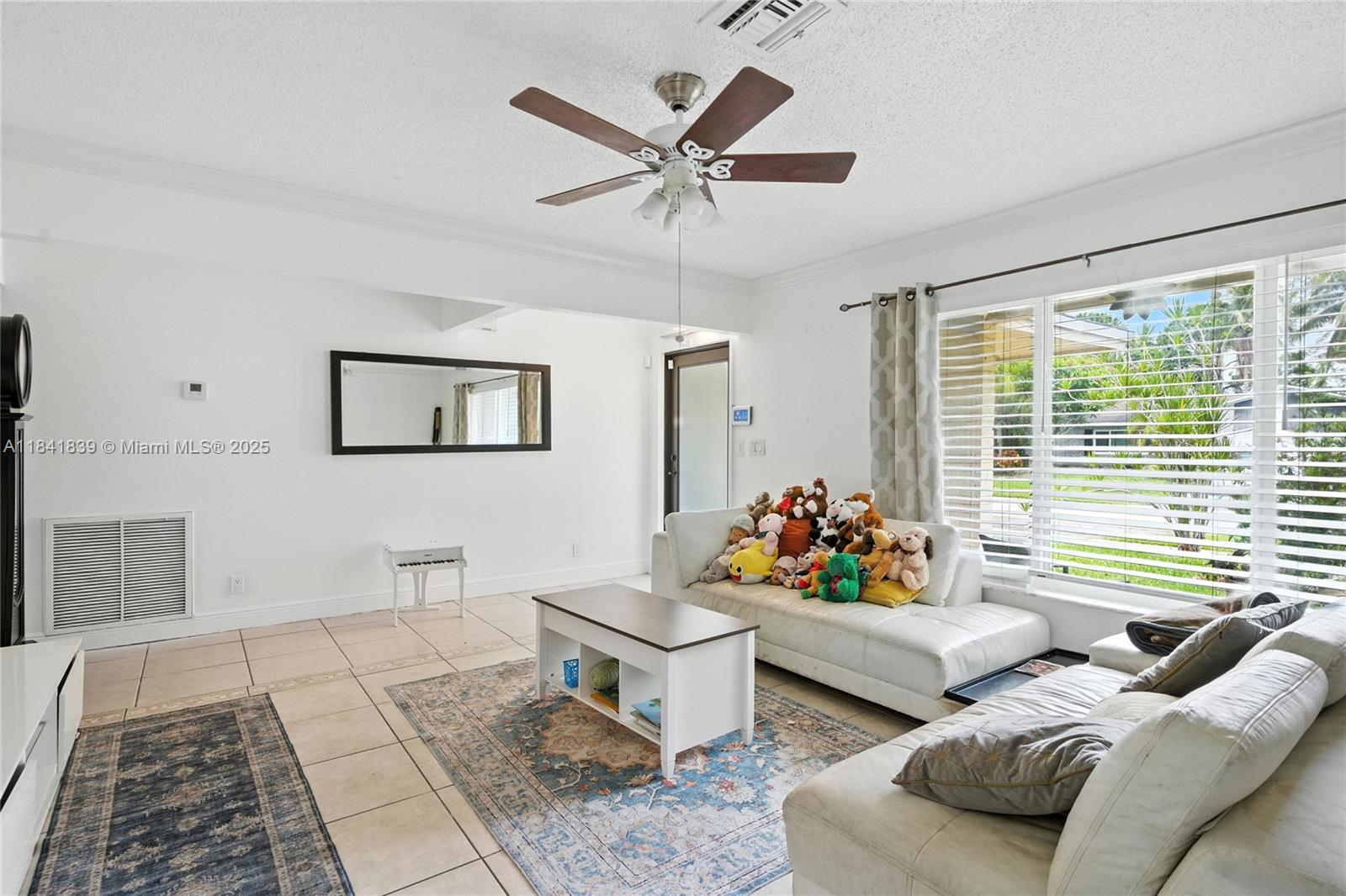 6990 NW 23rd St, Margate, Florida image 5