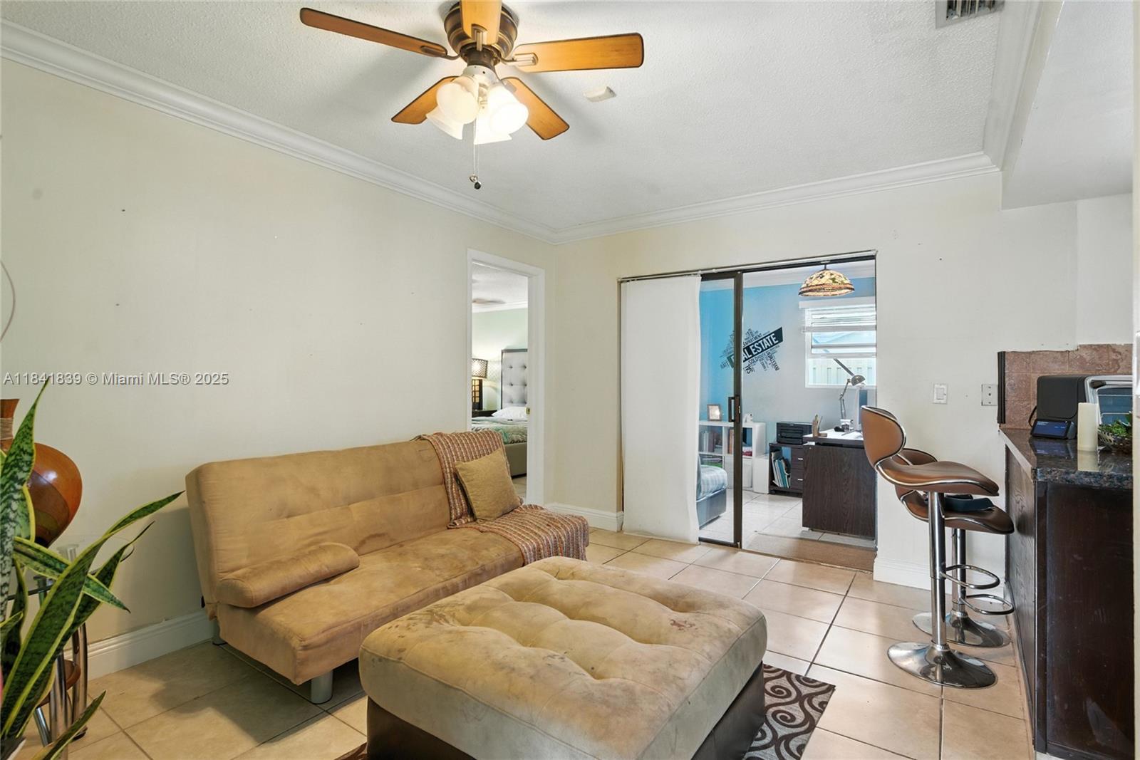 6990 NW 23rd St, Margate, Florida image 7
