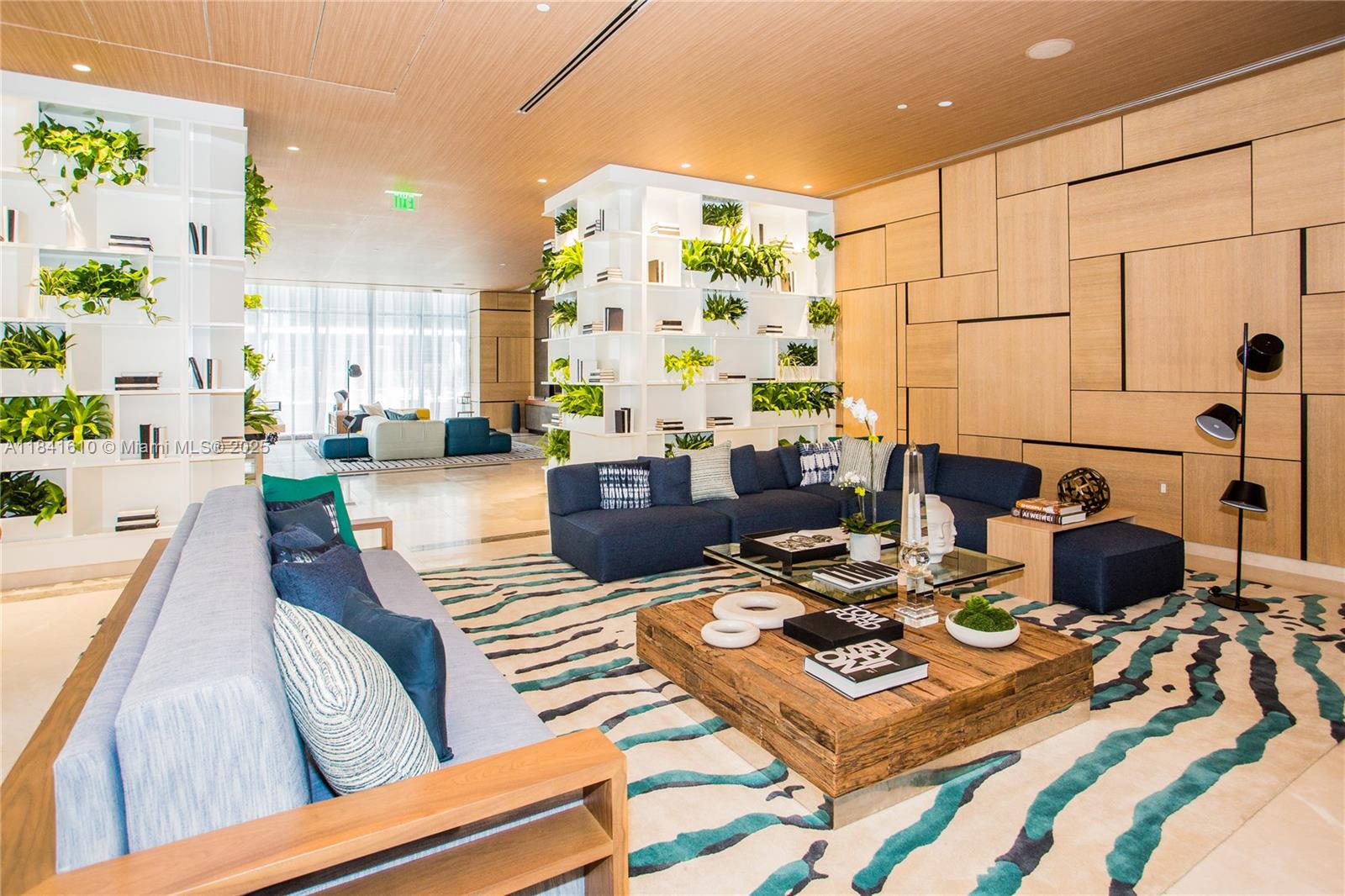 45 SW 9th St #3803, Miami, Florida image 39