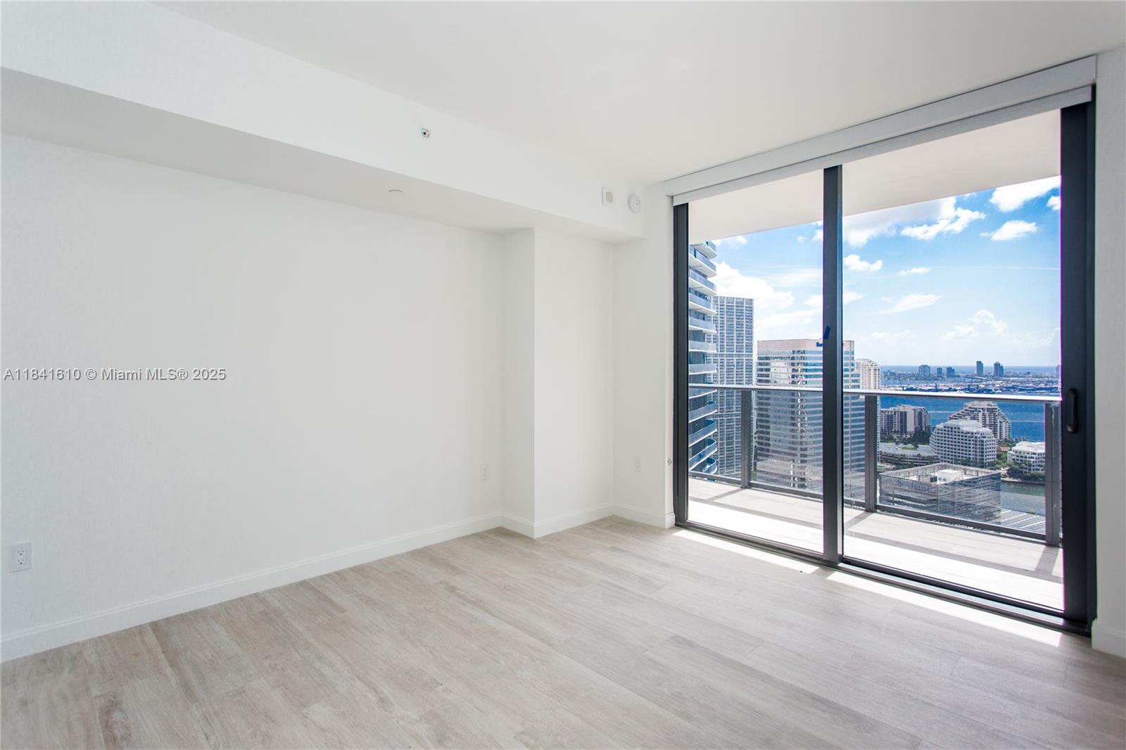 45 SW 9th St #3803, Miami, Florida image 8