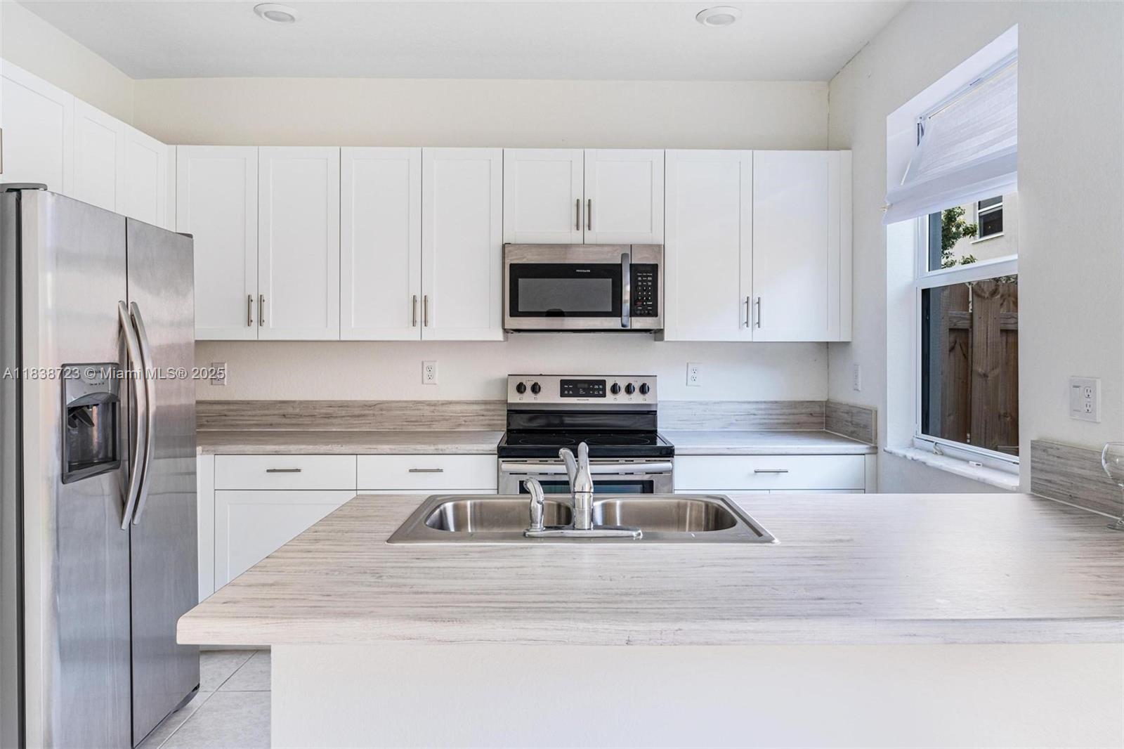 Property photo # 9