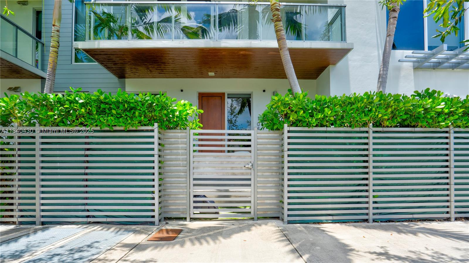545 SW 11th St #105, Miami, Florida image 2