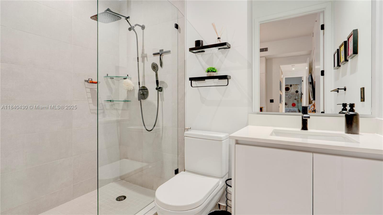 545 SW 11th St #105, Miami, Florida image 35