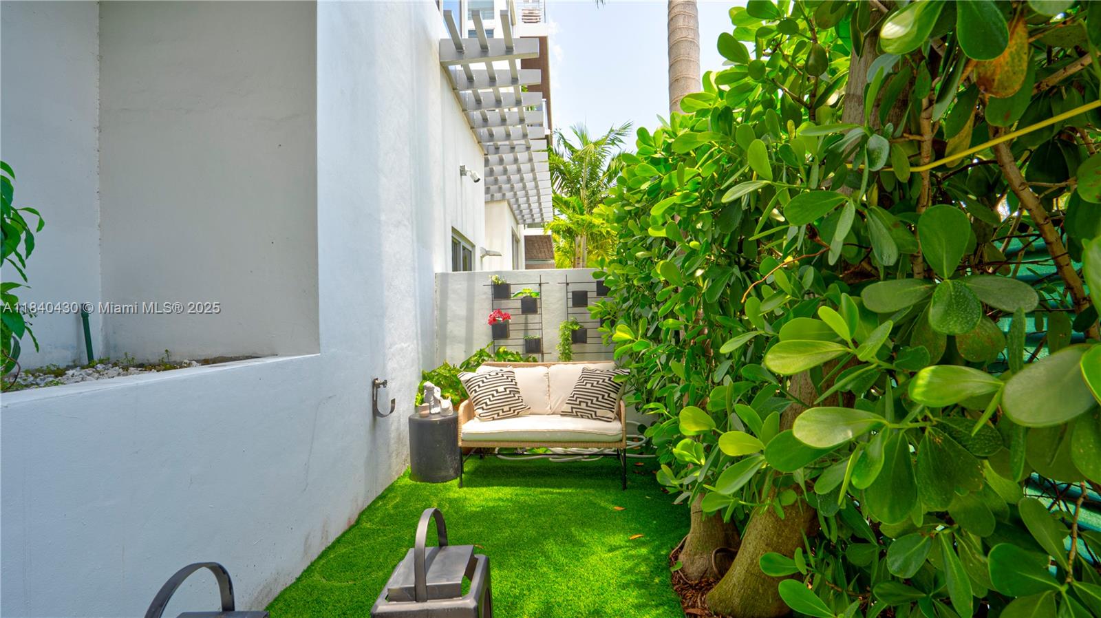 545 SW 11th St #105, Miami, Florida image 4