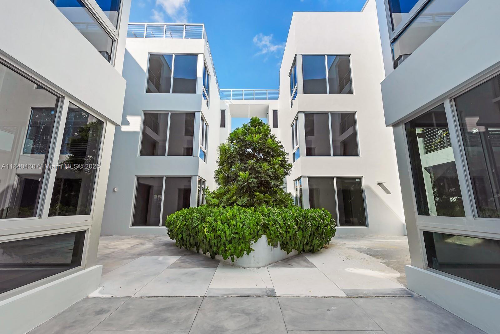 545 SW 11th St #105, Miami, Florida image 5
