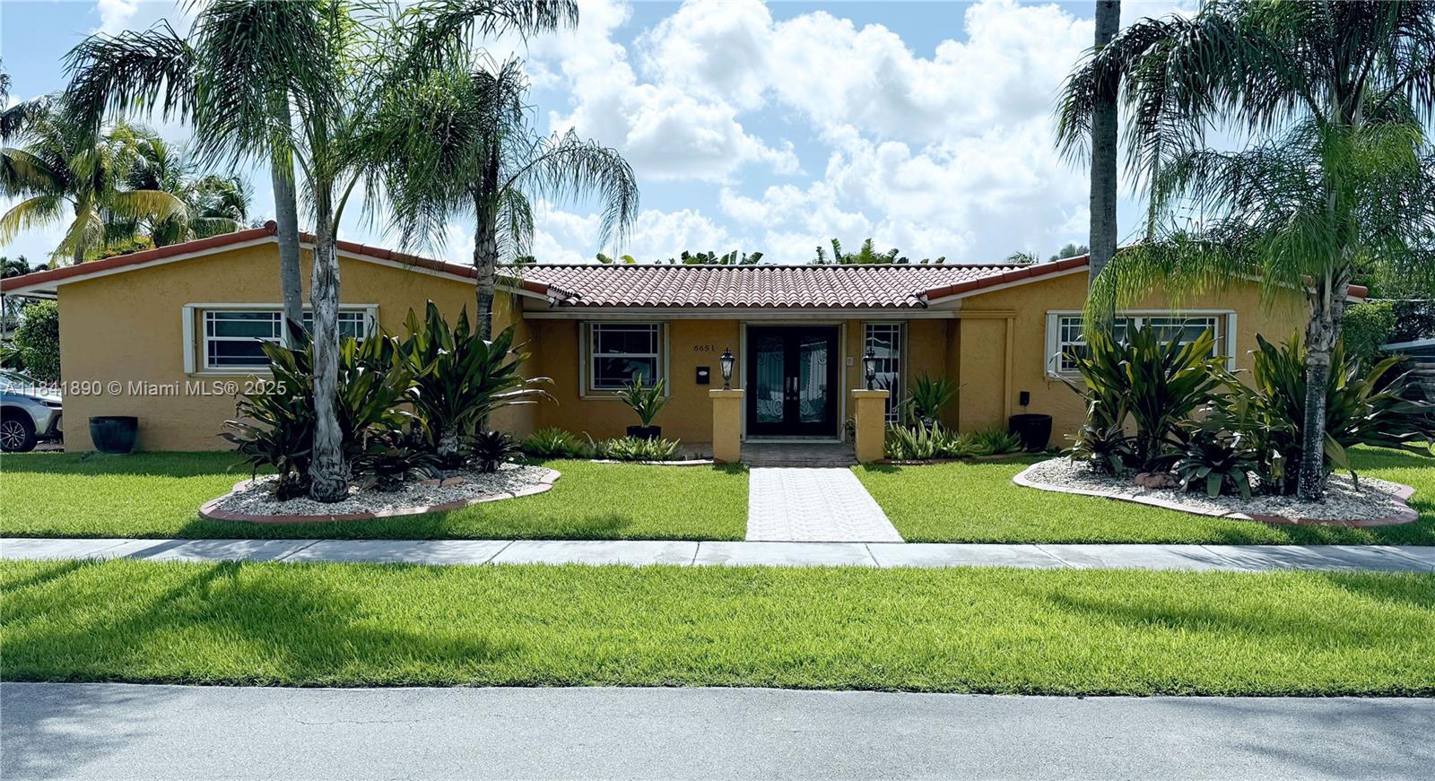 Property photo # 0