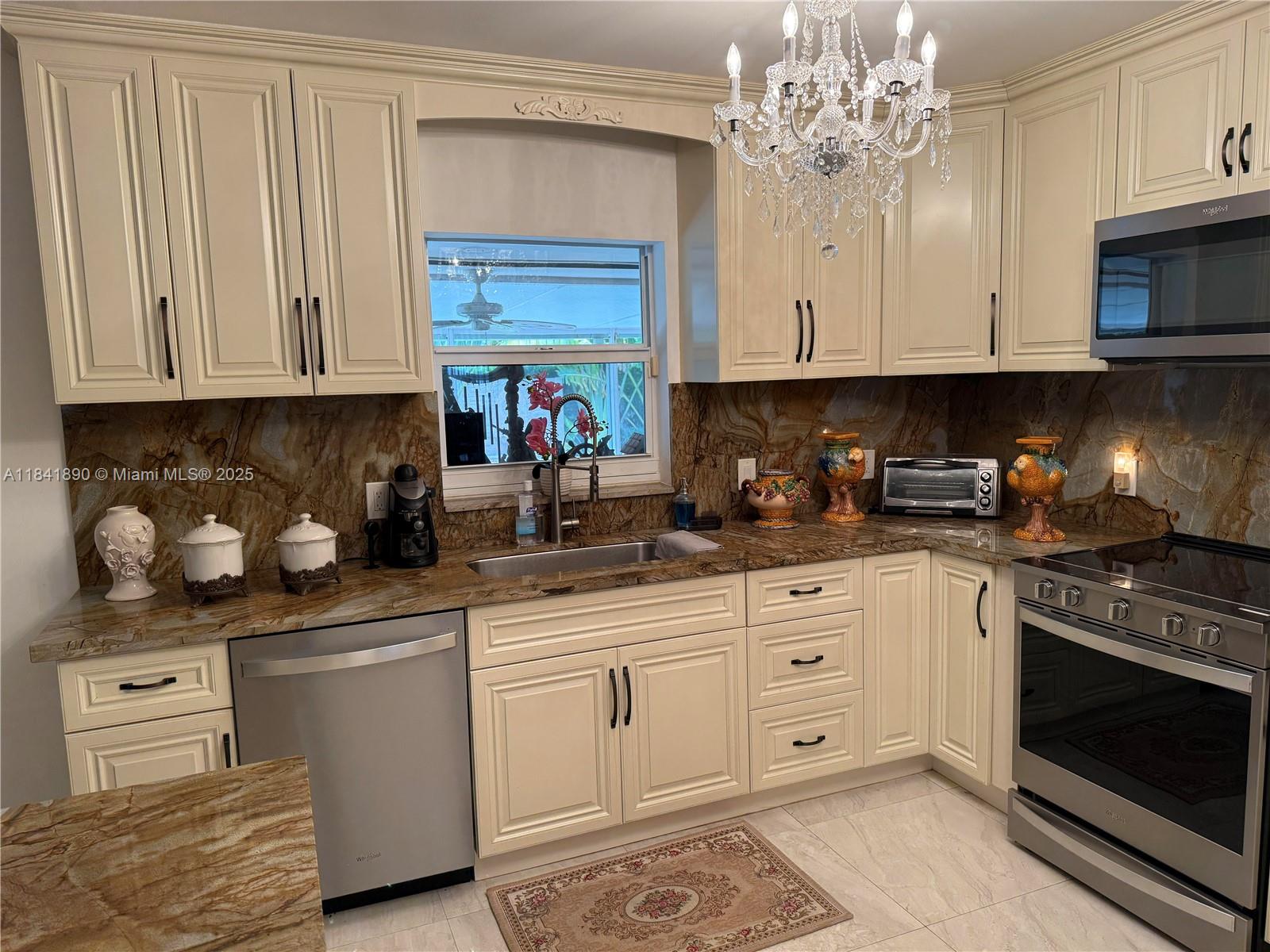 Property photo # 6
