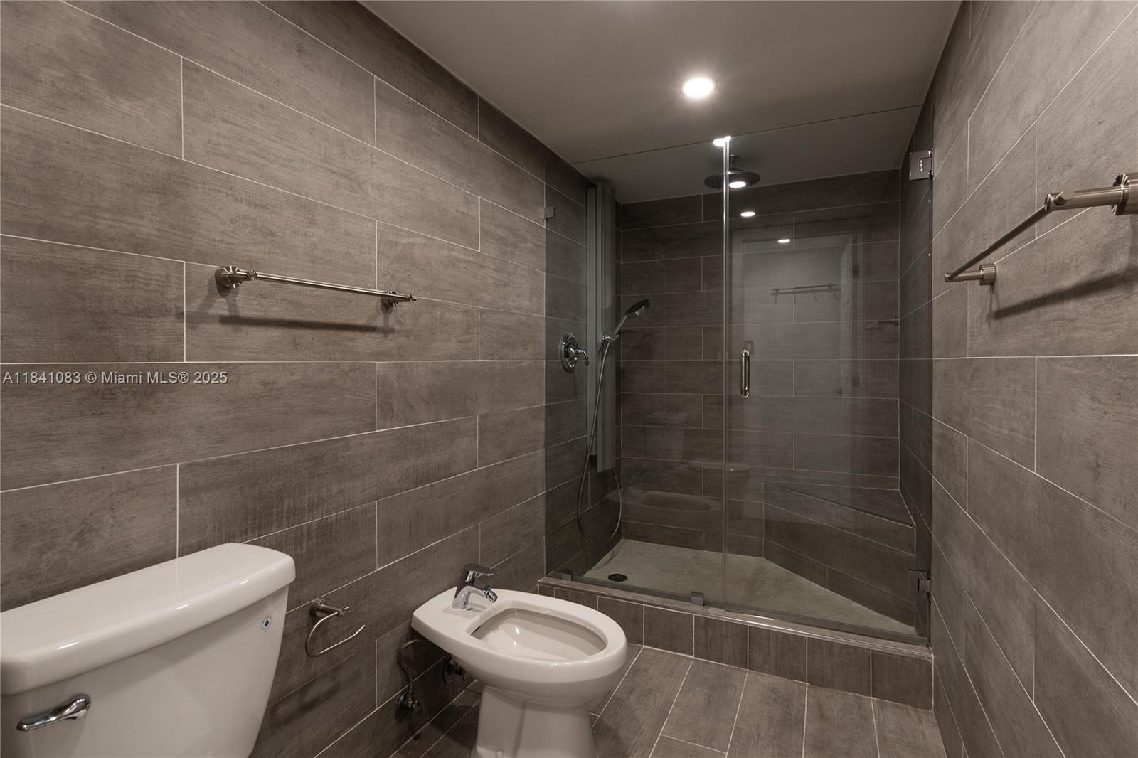 1450 Brickell Bay Dr #1707, Miami, Florida image 16
