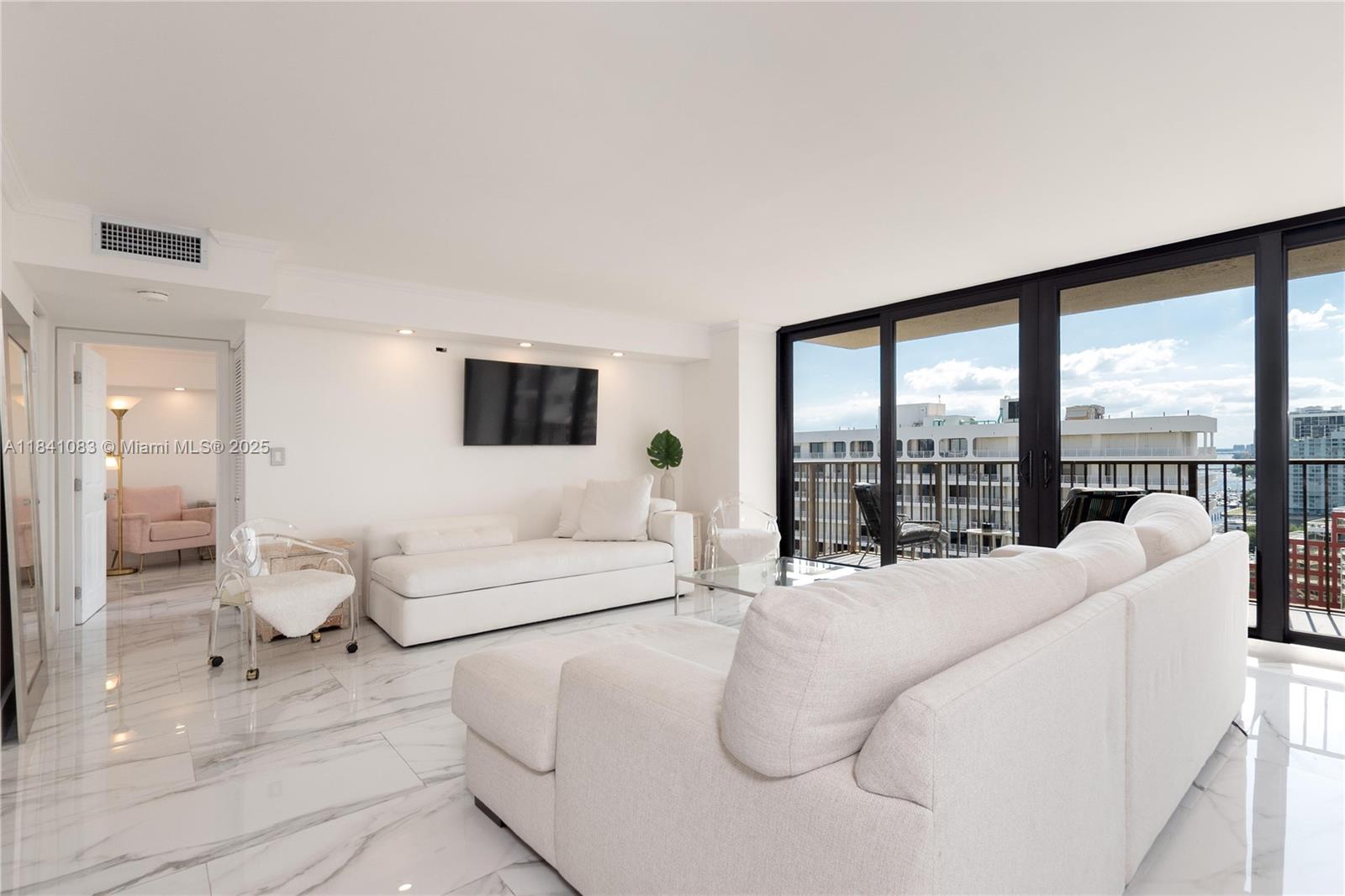 1450 Brickell Bay Dr #1707, Miami, Florida image 7