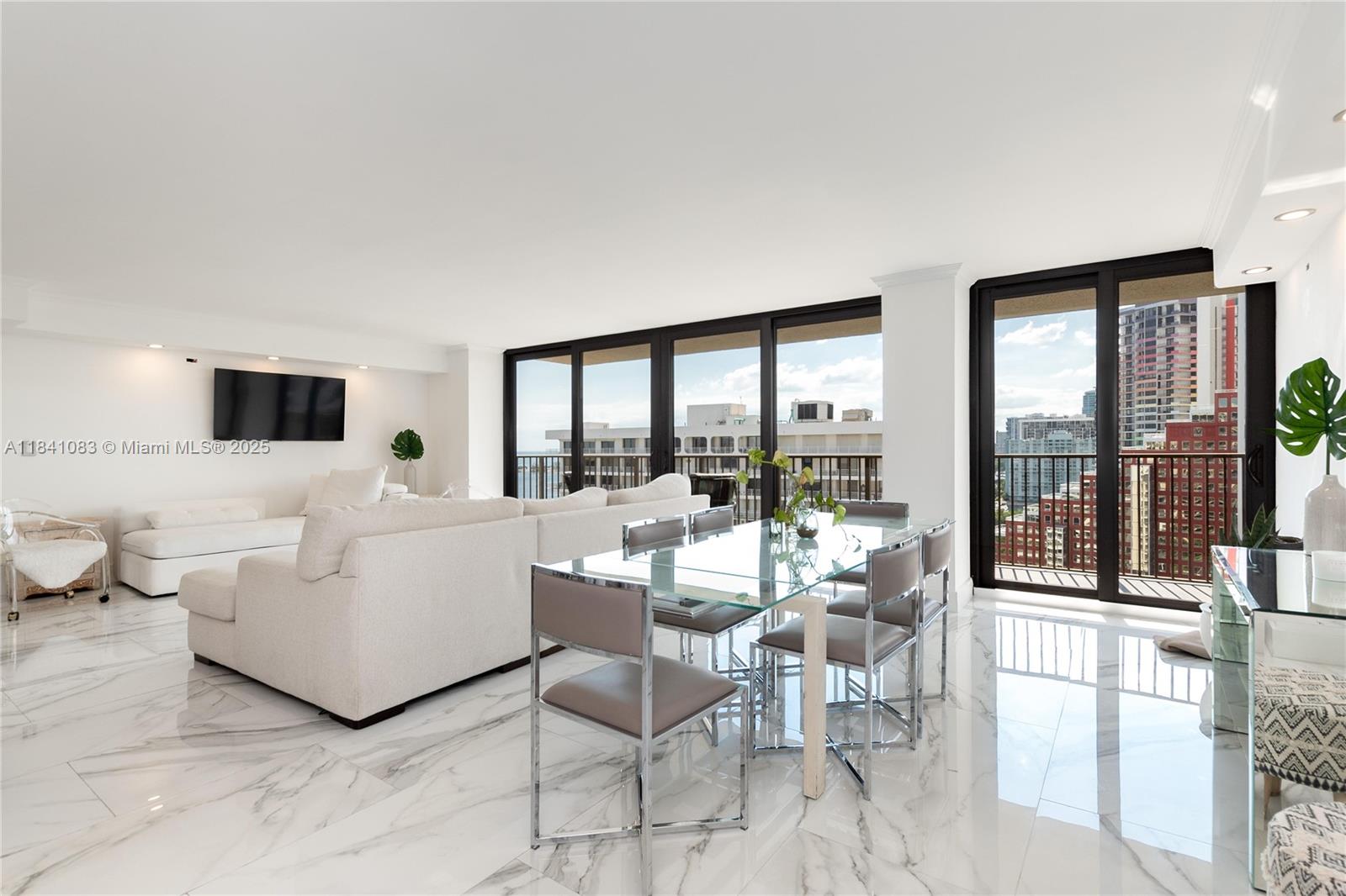 1450 Brickell Bay Dr #1707, Miami, Florida image 8