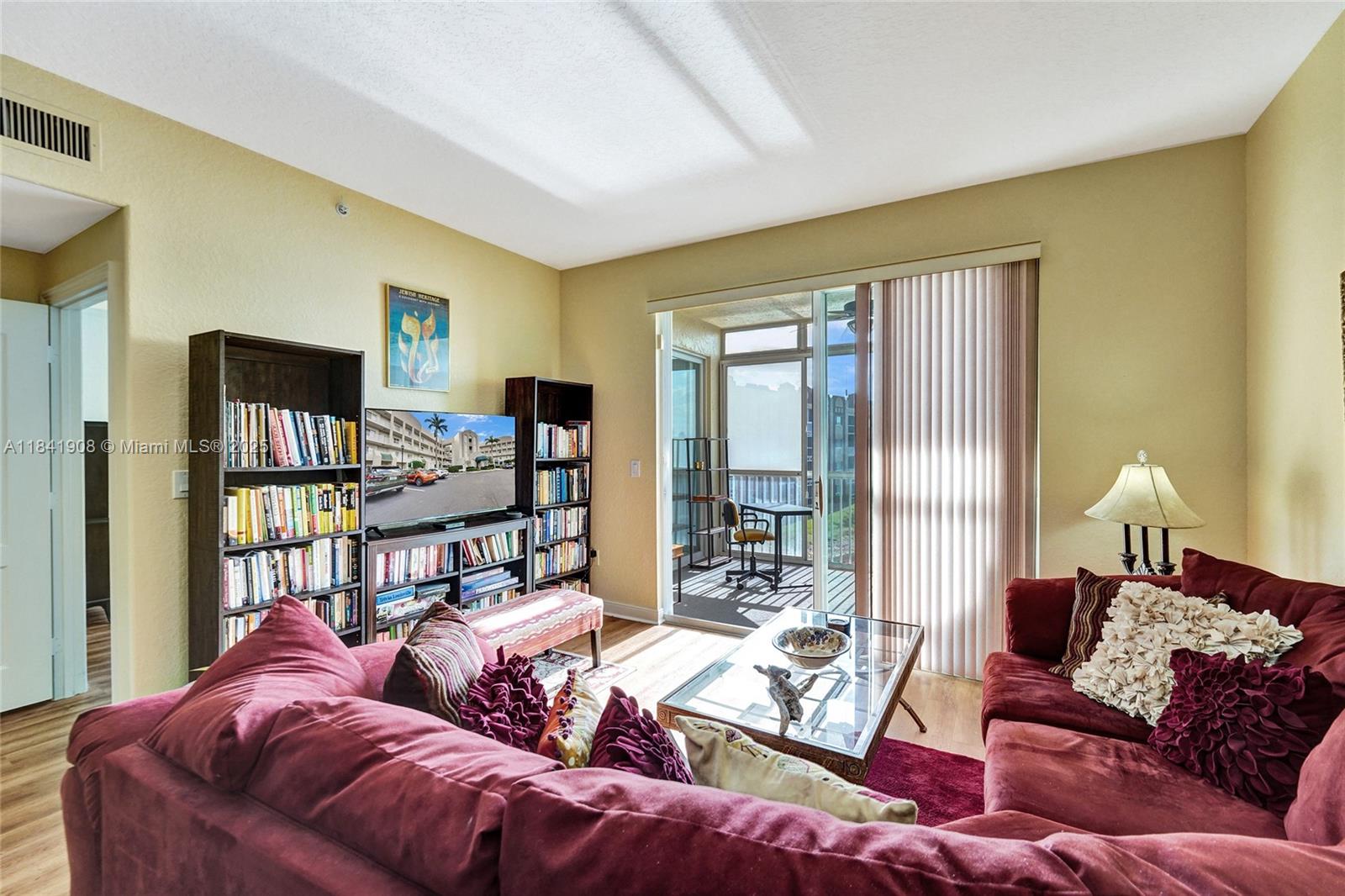 7727 Southampton Ter #304, Tamarac, Florida image 27