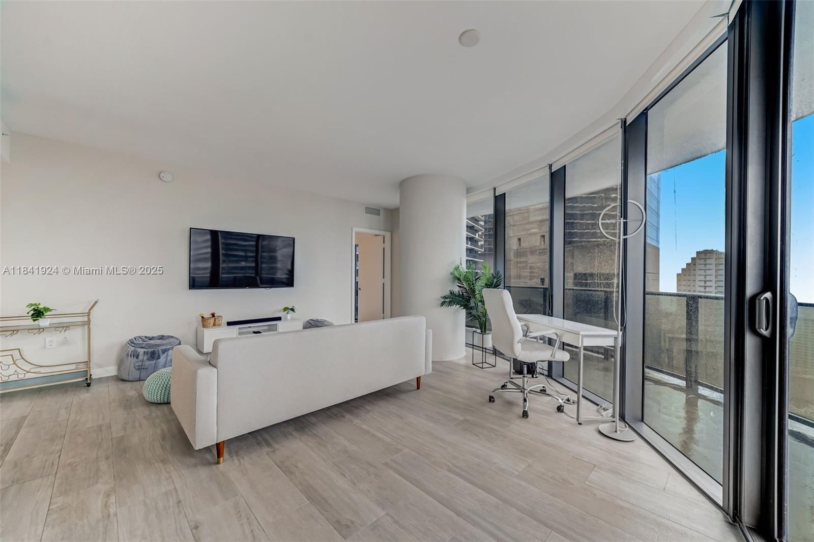 Property photo # 9