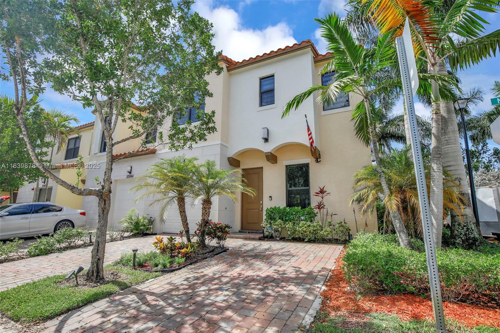 20946 NW 1st St, Pembroke Pines, Florida image 4