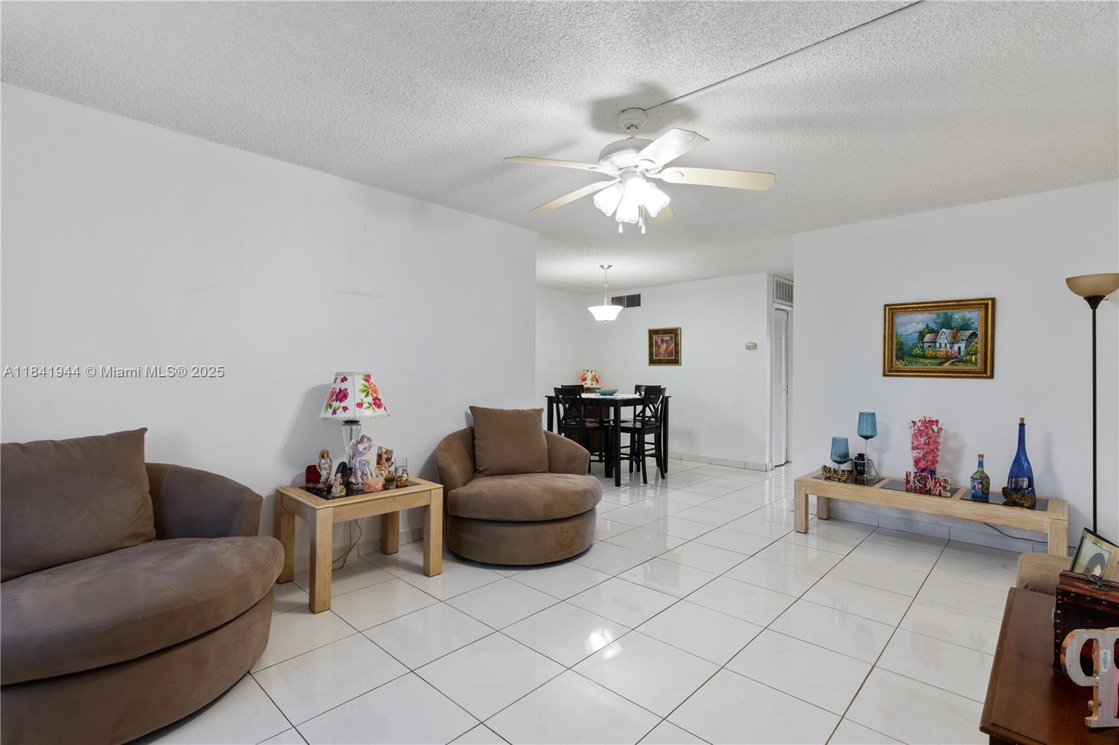 165 NE 203rd Ter #C20, Miami Gardens, Florida image 1