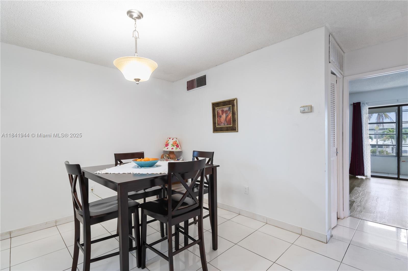 165 NE 203rd Ter #C20, Miami Gardens, Florida image 4