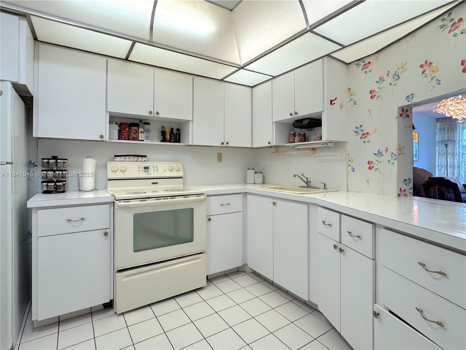 1750 NE 191st St #224-4, Miami, Florida image 3