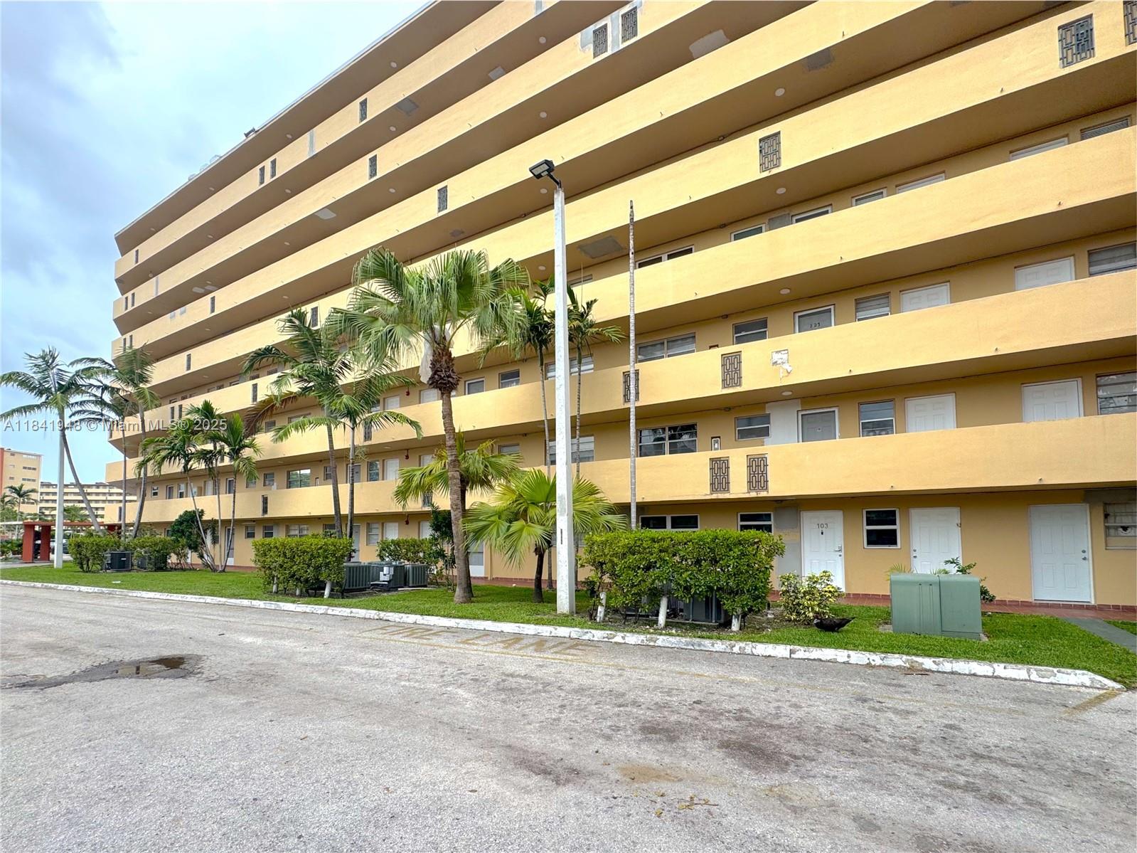 1750 NE 191st St #224-4, Miami, Florida image 5