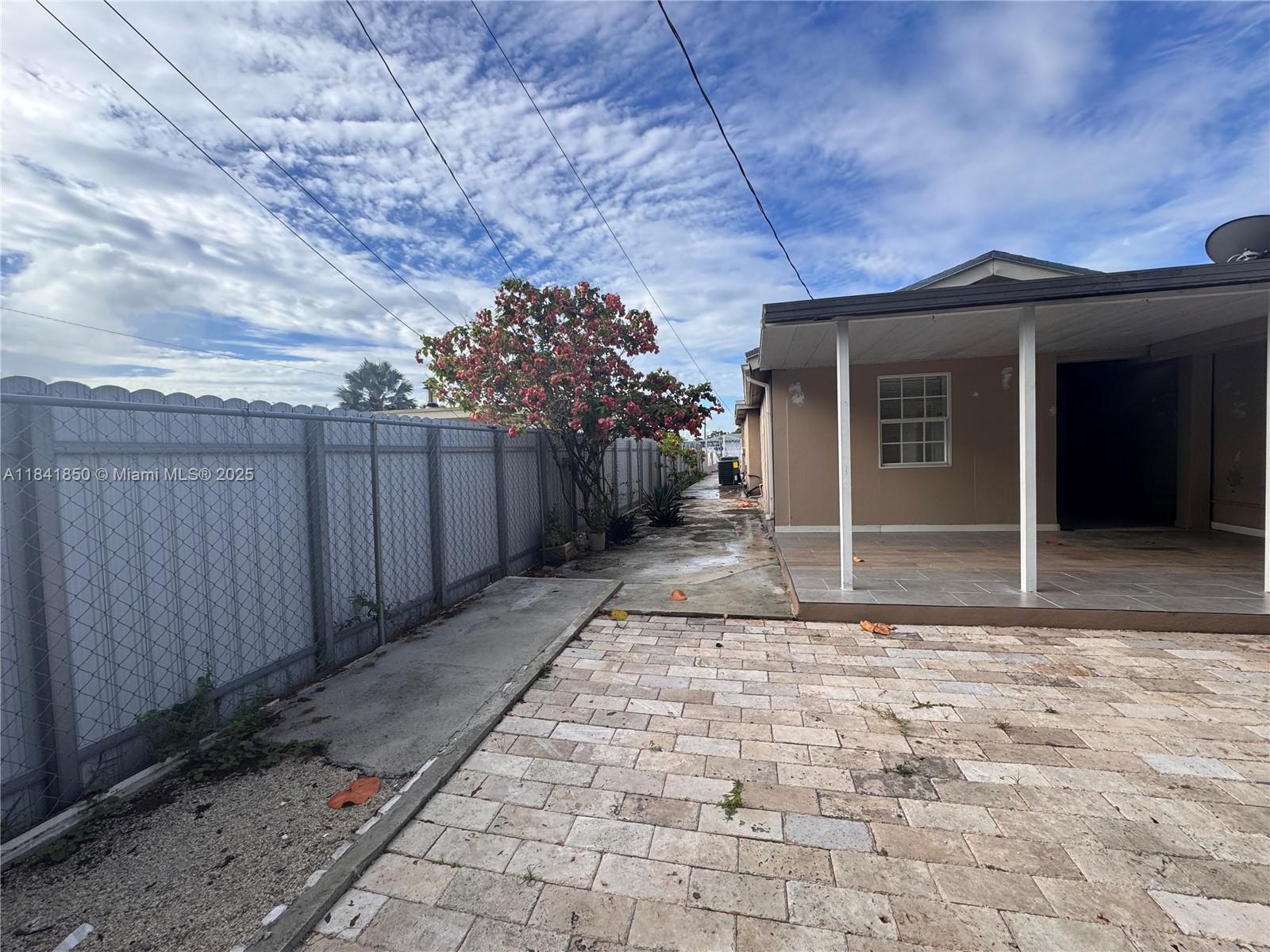 Property photo # 0