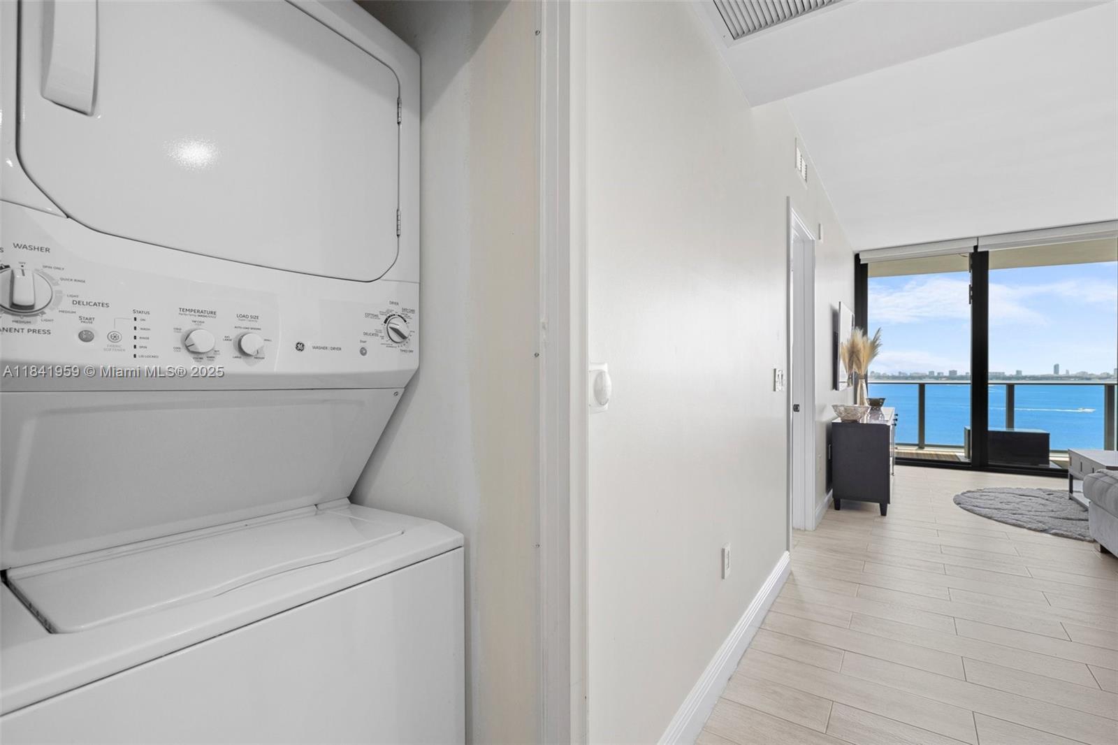 460 NE 28th St #1605, Miami, Florida image 13