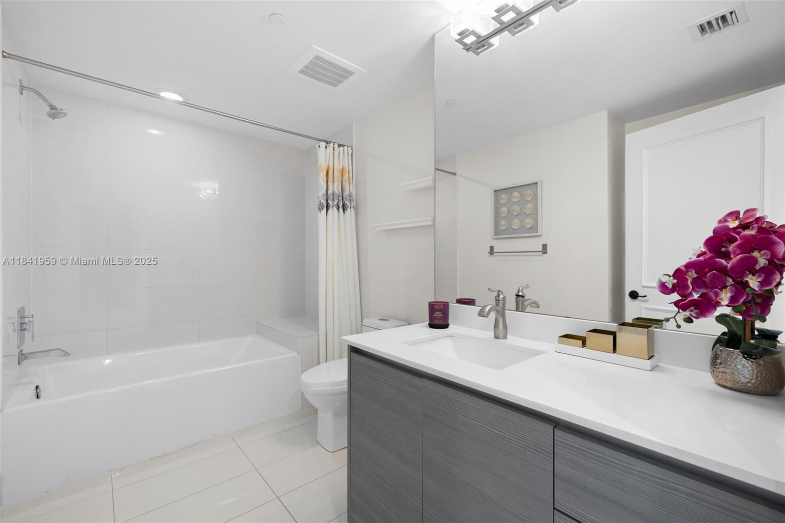 460 NE 28th St #1605, Miami, Florida image 25