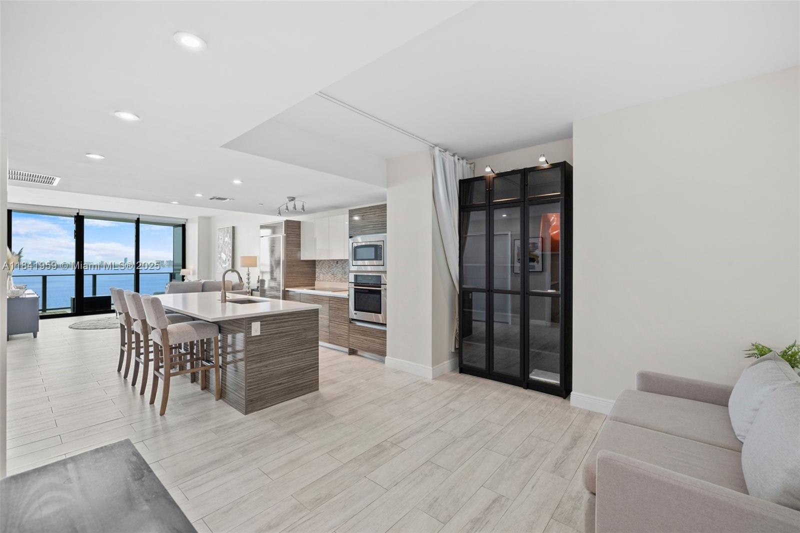460 NE 28th St #1605, Miami, Florida image 28