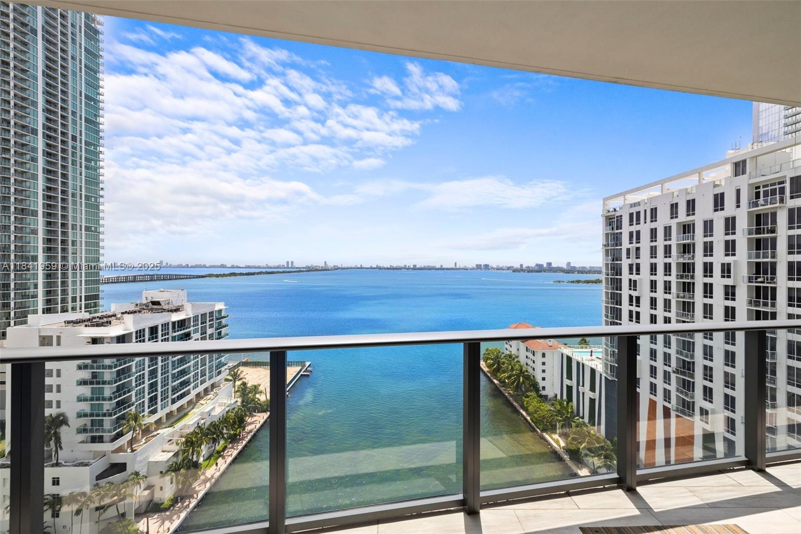 460 NE 28th St #1605, Miami, Florida image 33