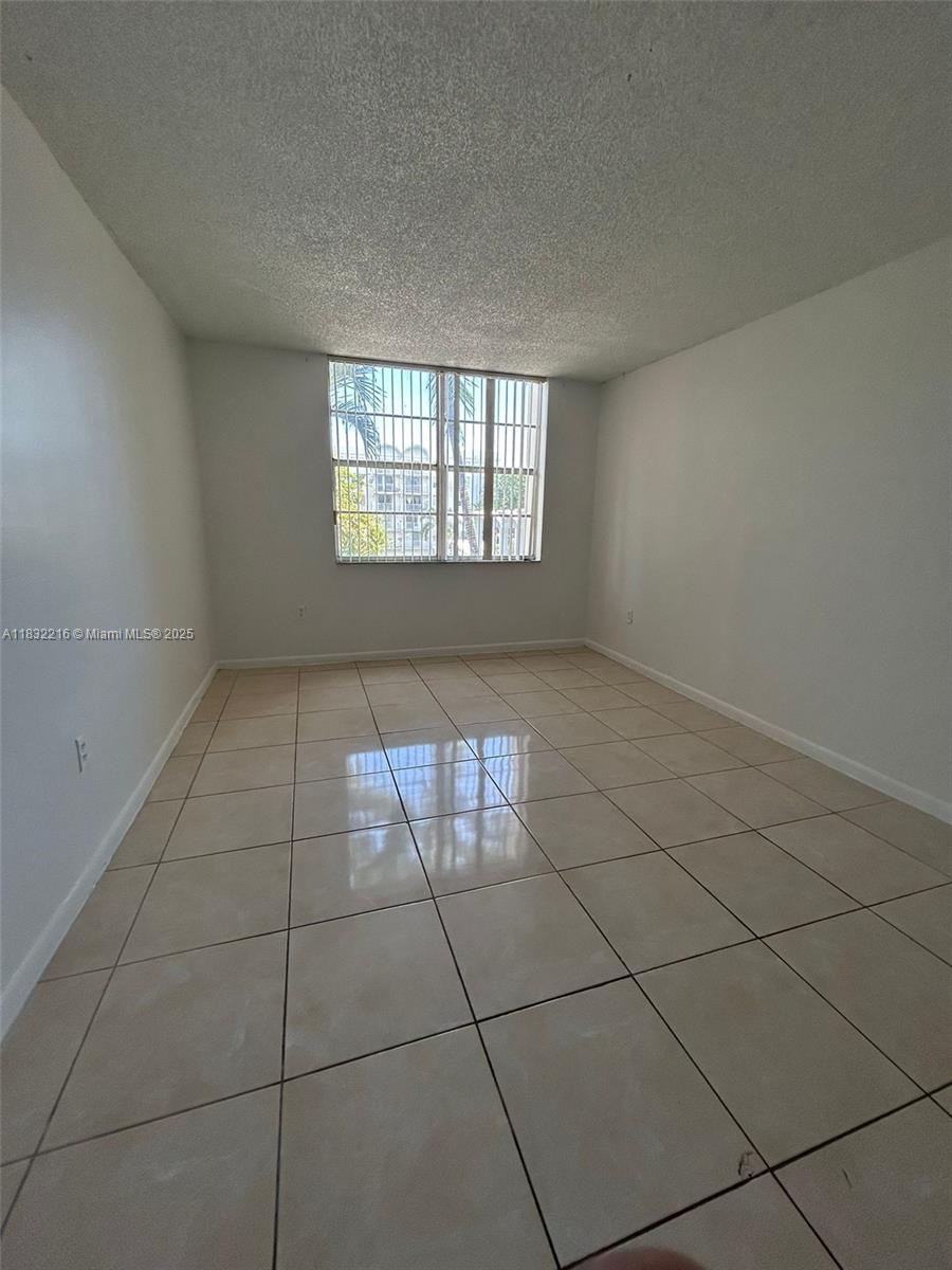 496 NW 165th St Rd #D-310, Miami, Florida image 7