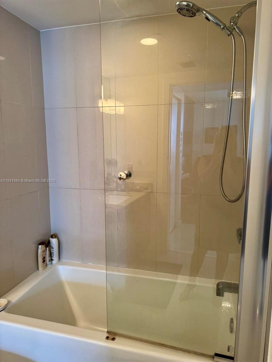 5252 NW 85th Ave #1103, Doral, Florida image 29