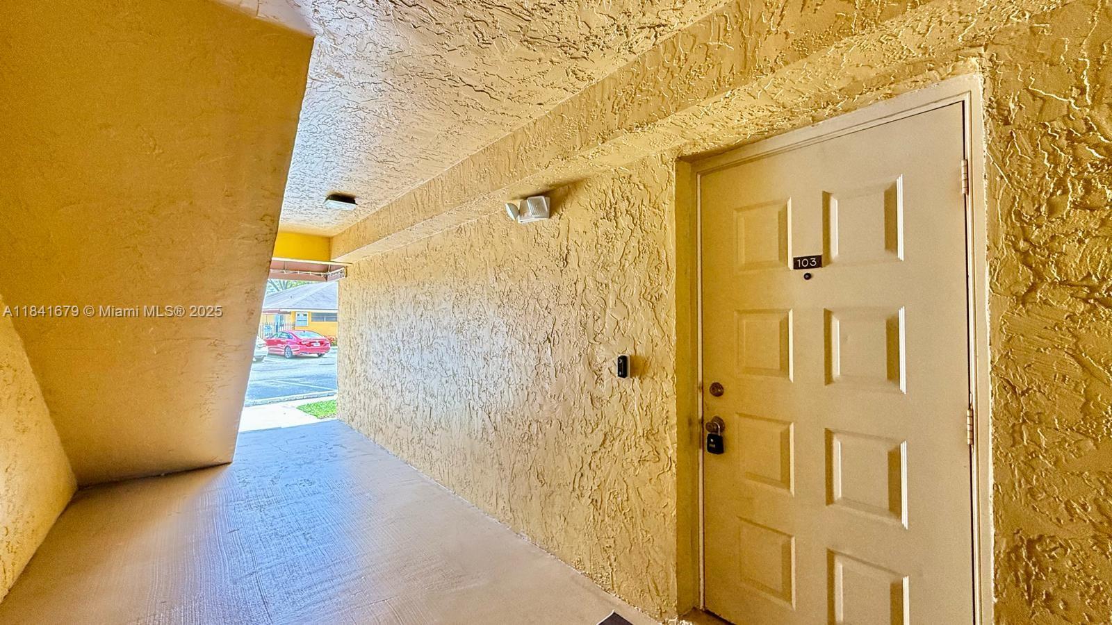 3017 N Oakland Forest Dr #103, Oakland Park, Florida image 2