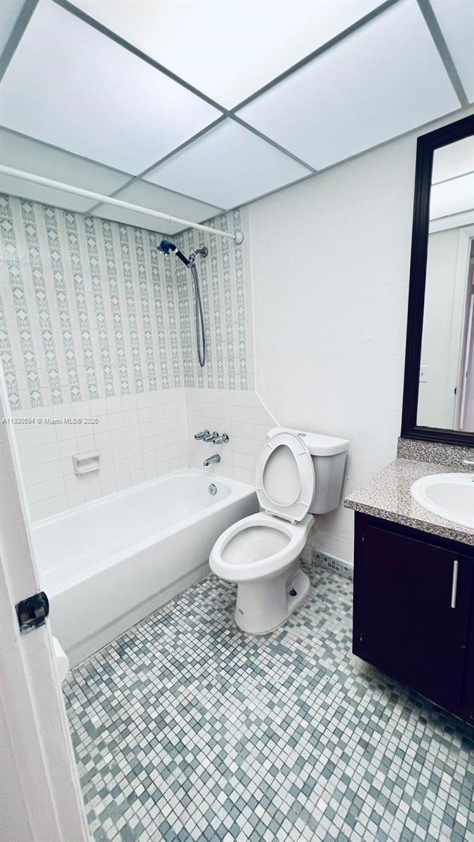 1305 W 53rd St #406, Hialeah, Florida image 11