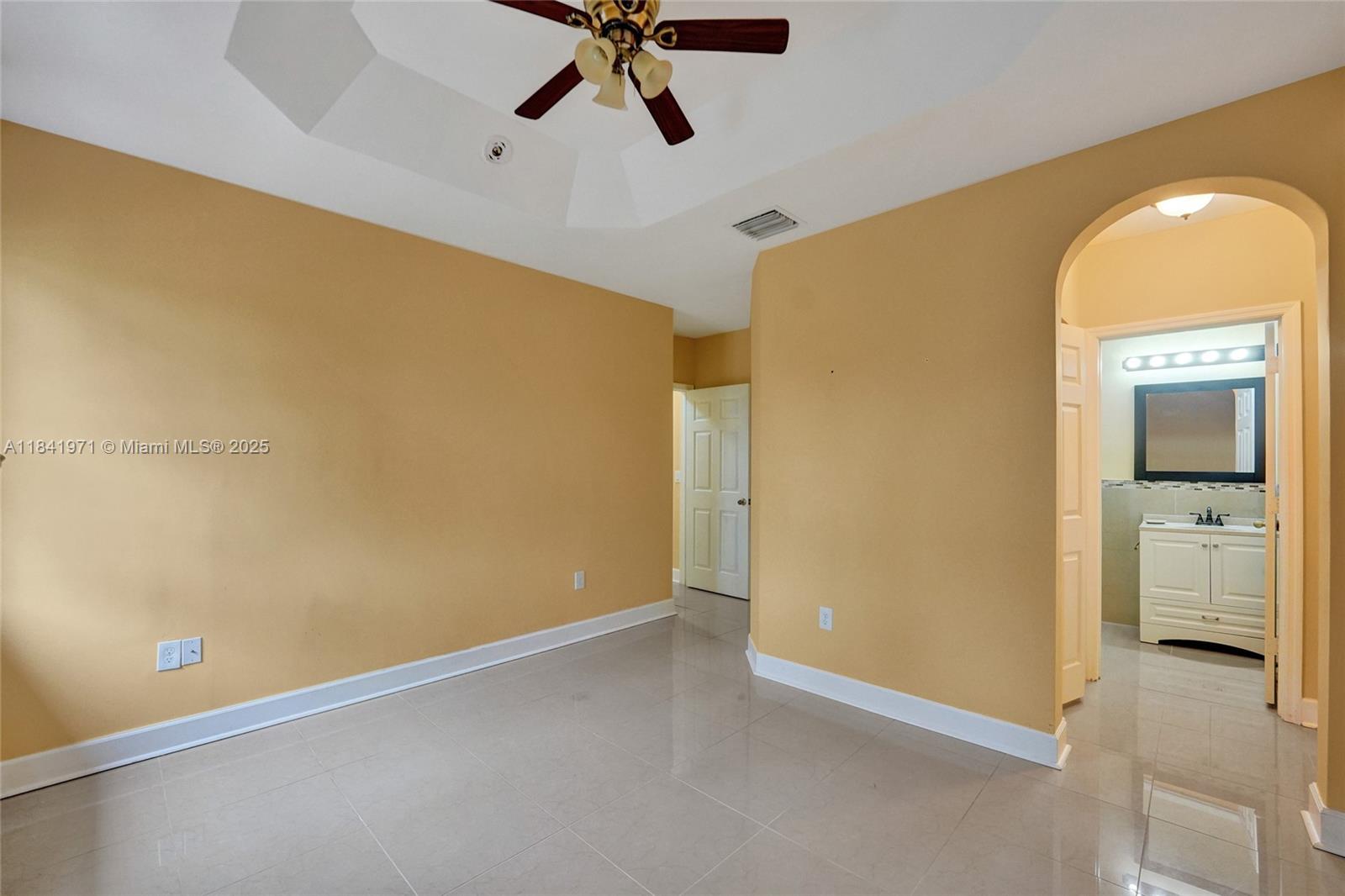 1485 NE 33rd Rd #111-1, Homestead, Florida image 12