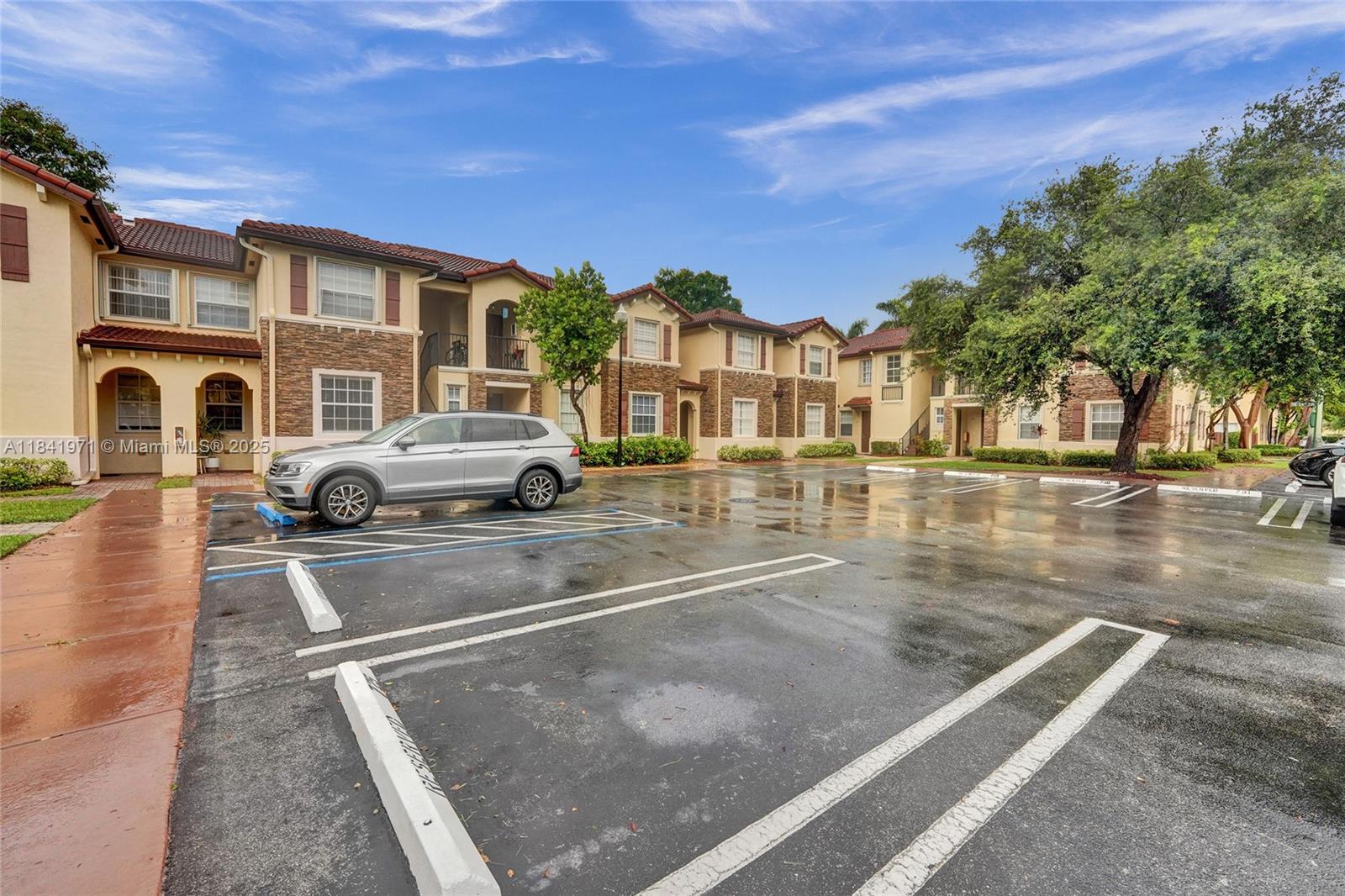 1485 NE 33rd Rd #111-1, Homestead, Florida image 3