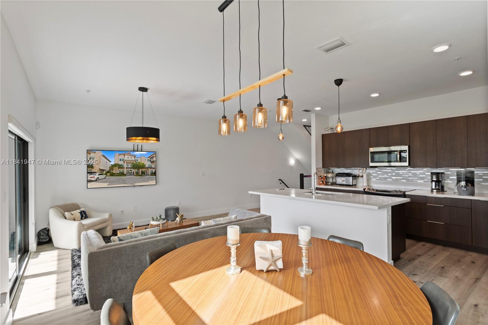 10467 NW 82nd Street #1, Doral, Florida image 5