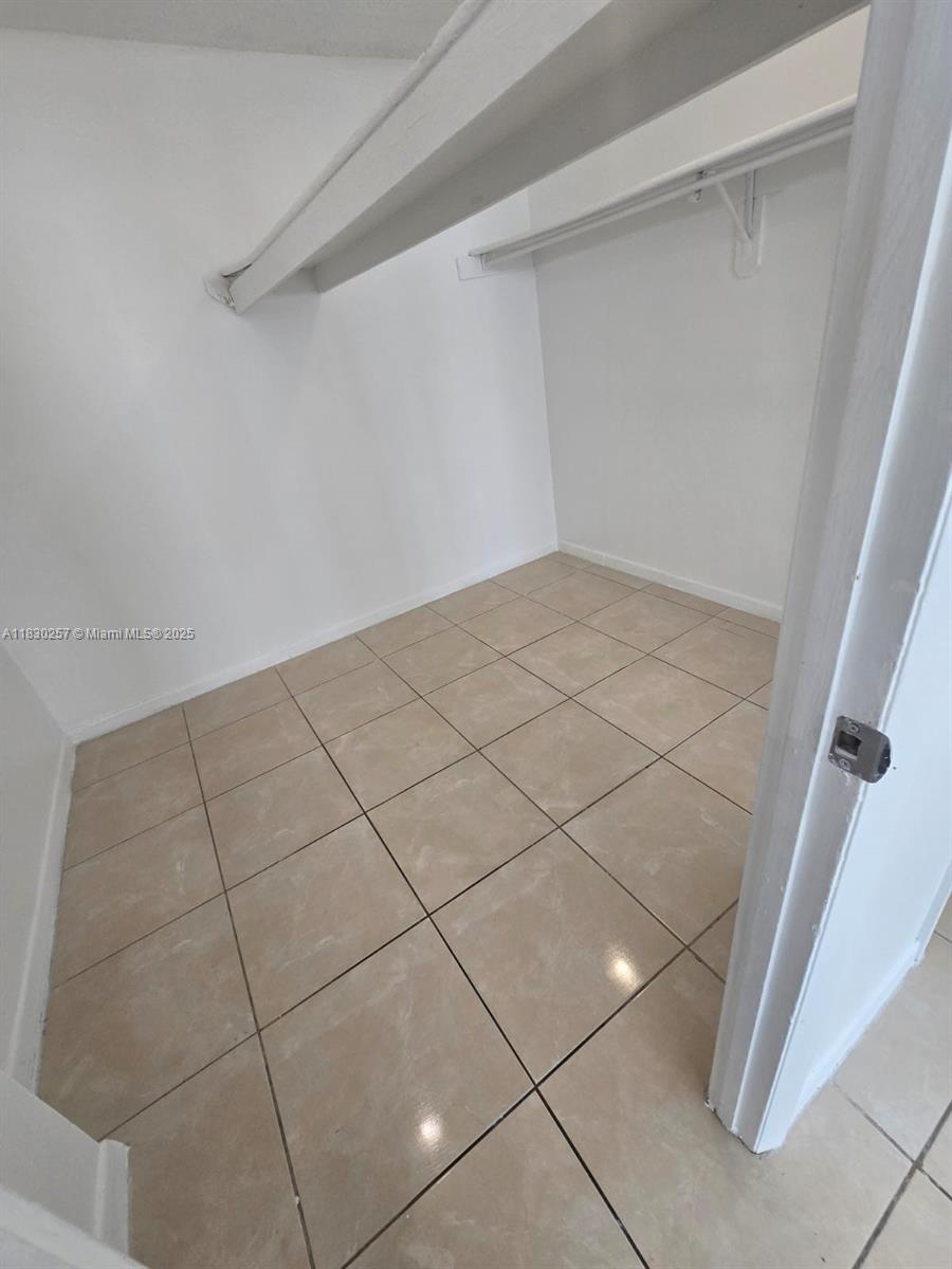 486 NW 165th St Rd #B-306, Miami, Florida image 11