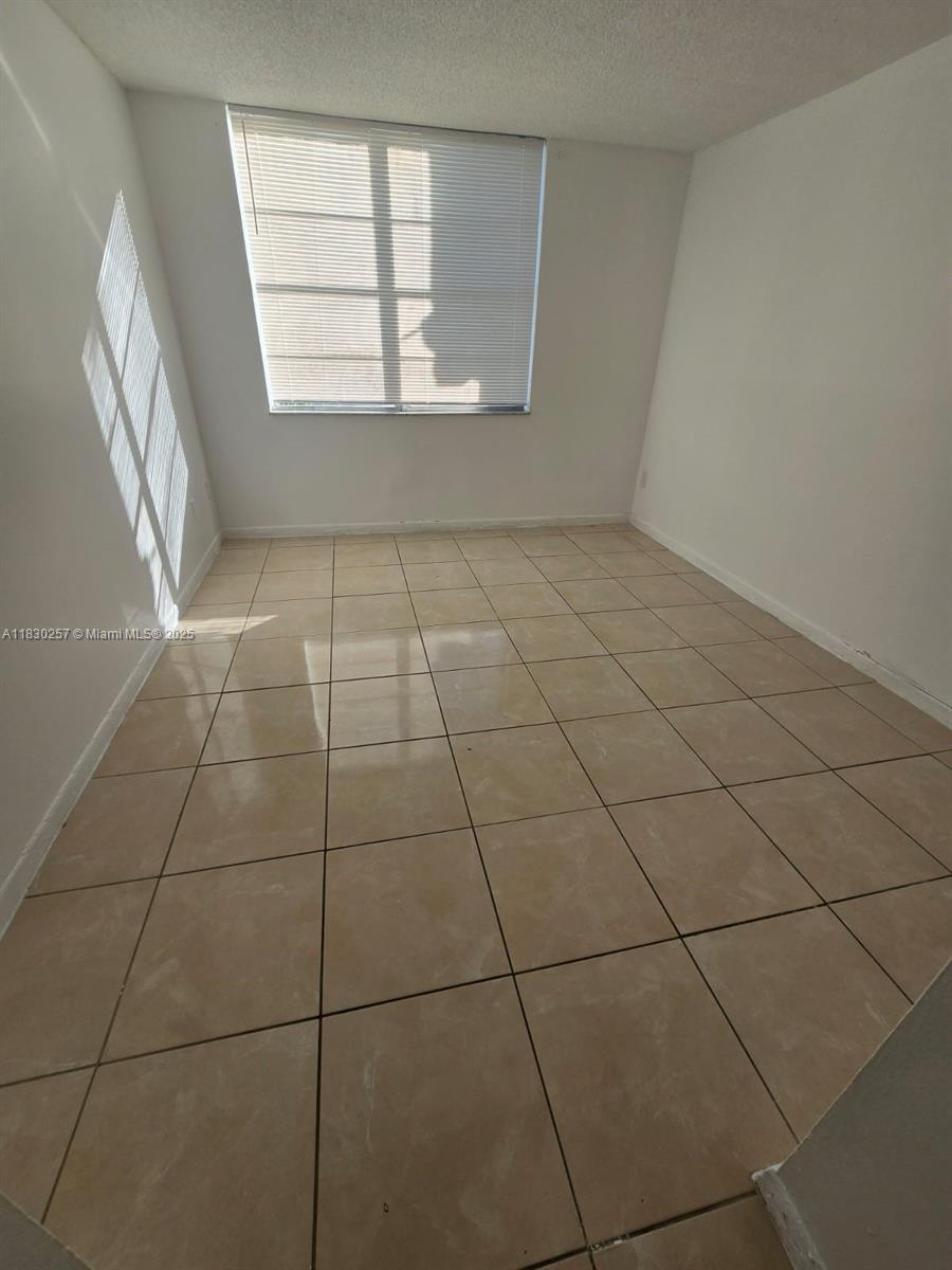 486 NW 165th St Rd #B-306, Miami, Florida image 6