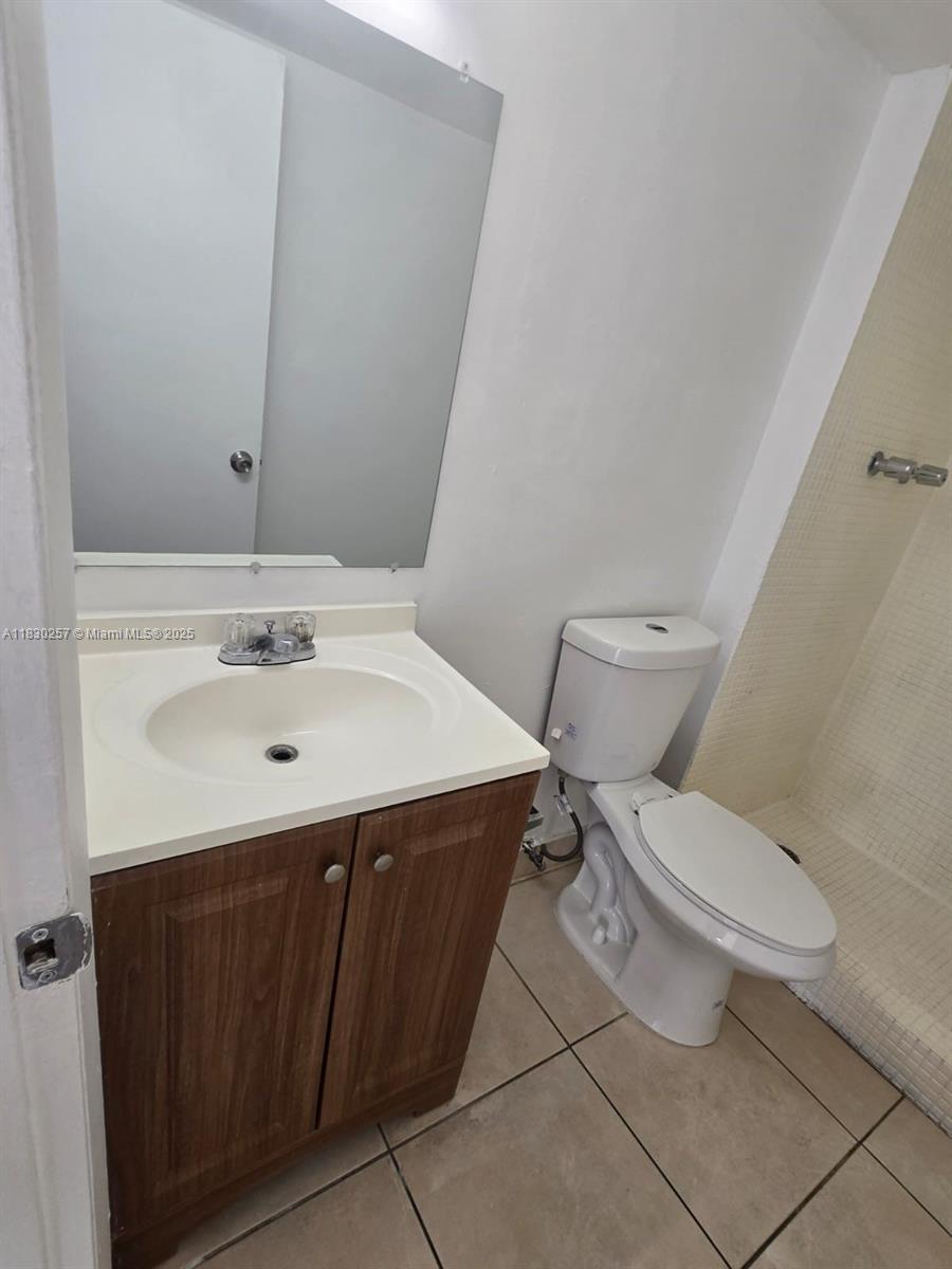 486 NW 165th St Rd #B-306, Miami, Florida image 7