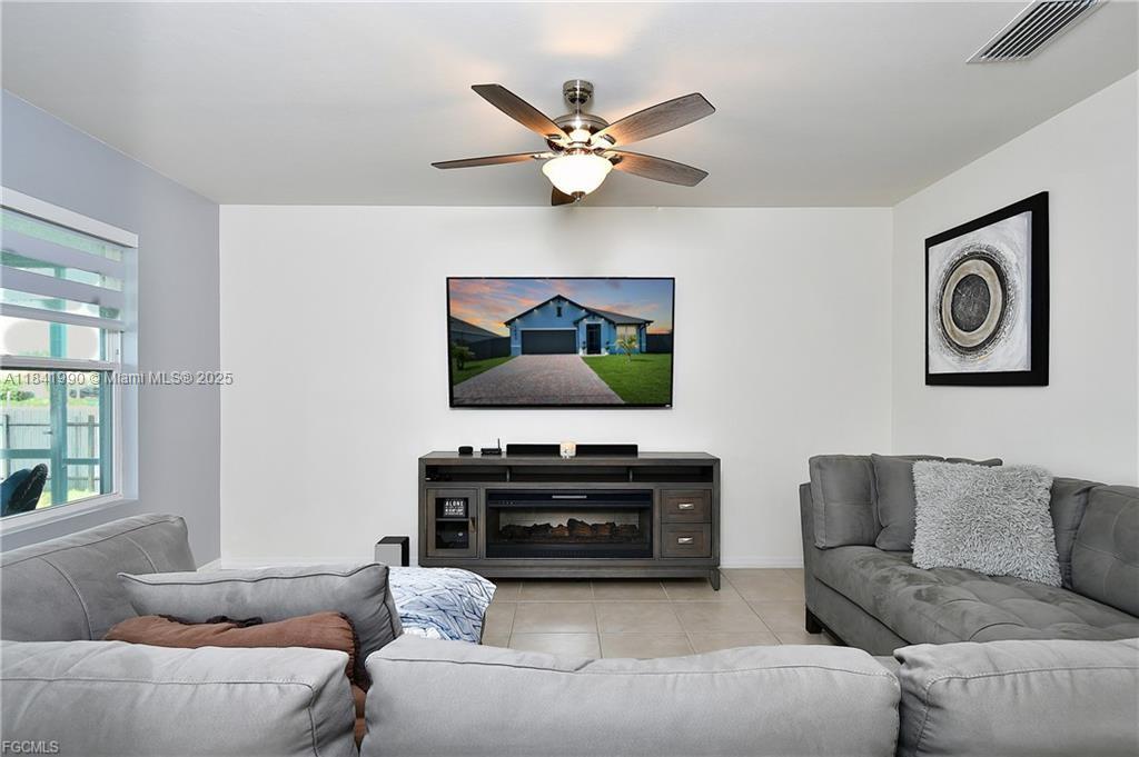 1022 NW 21st Terr, Cape Coral, Florida image 11